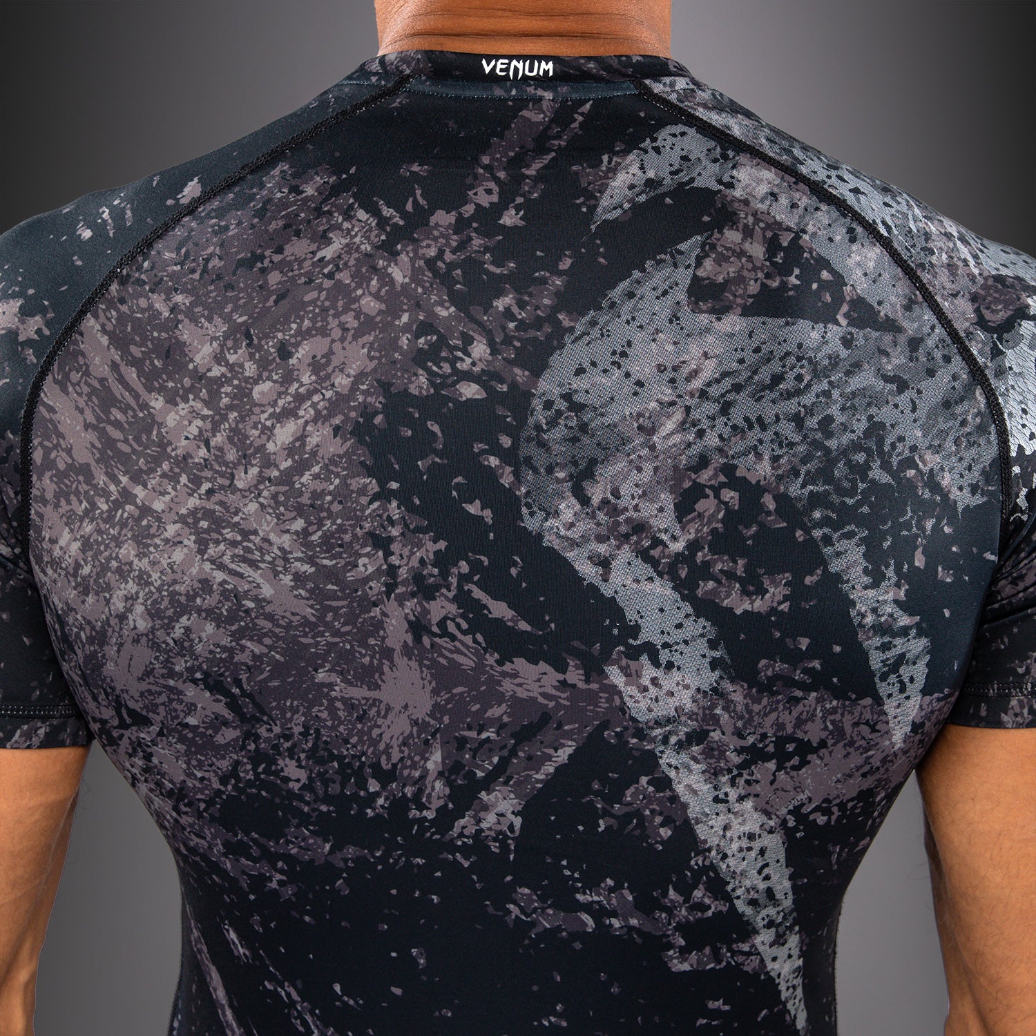 venum-rage-workout-kurzarm-rashguard-schwarz-grau-herren image 6