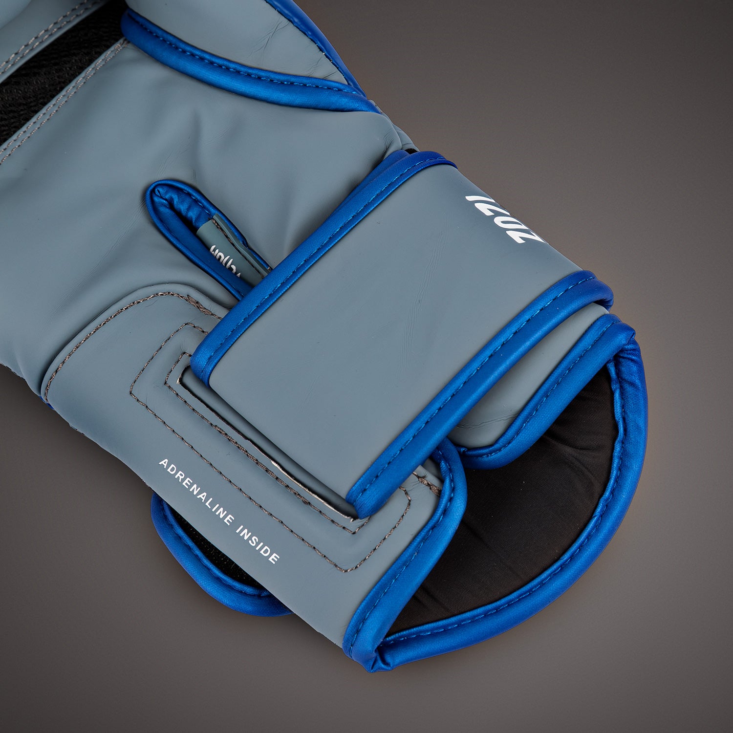 venum-challenger-4-0-boxhandschuhe-grigio-ciottolo image 4