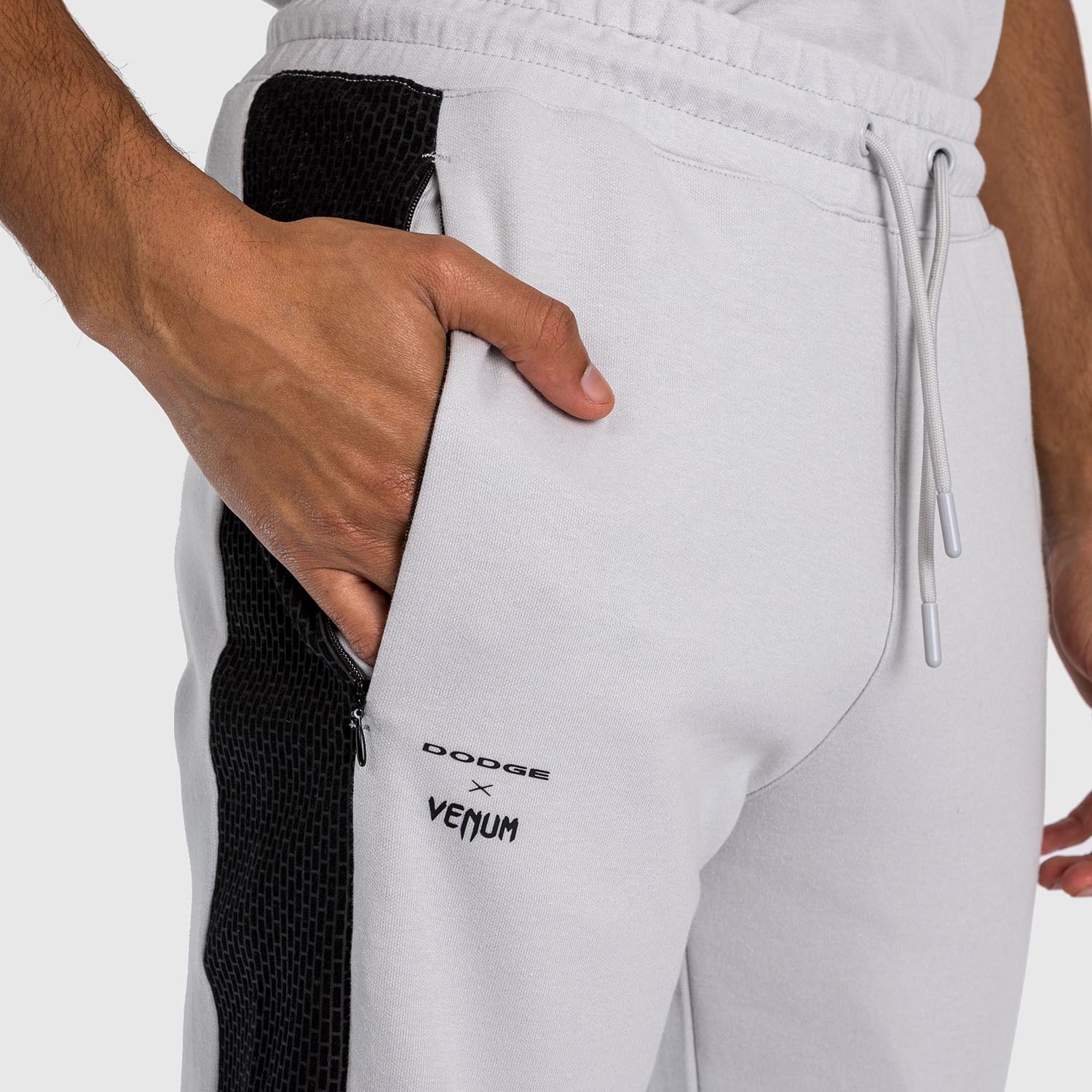 venum-x-dodge-demon-170-jogginghose-herren-grau-regular-fit image 4