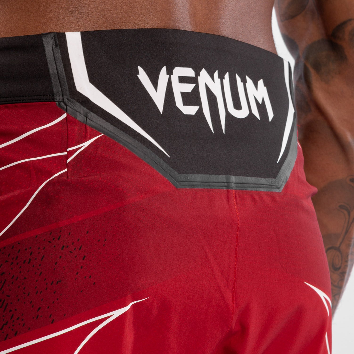 venum-ufc-authentic-fight-night-herren-shorts-rot image 6