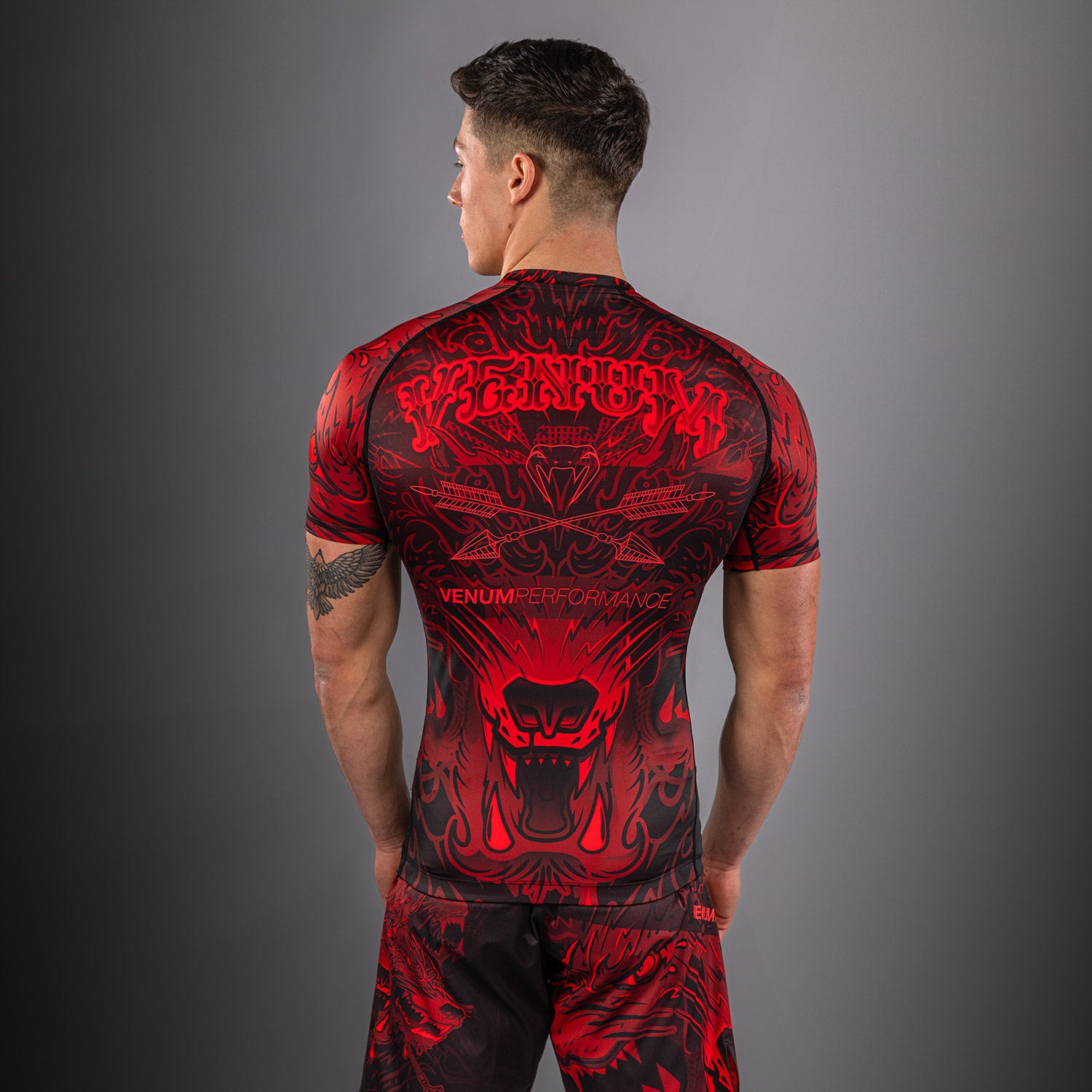 venum-wolf-atak-kurzarm-rashguard-schwarz-rot-herren image 5