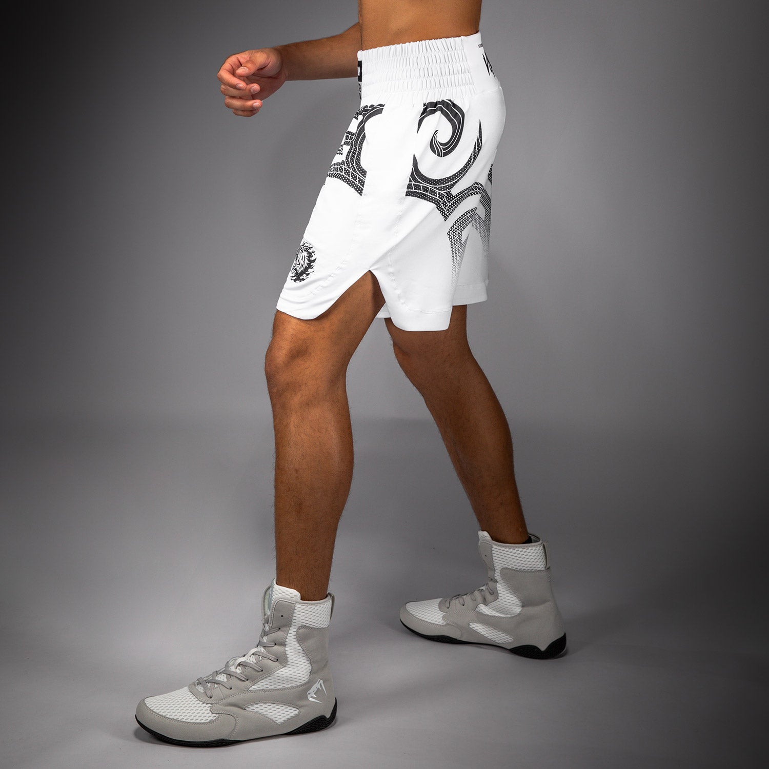 venum-x-mike-tyson-tiger-boxshorts-herren-wei-schwarz image 3