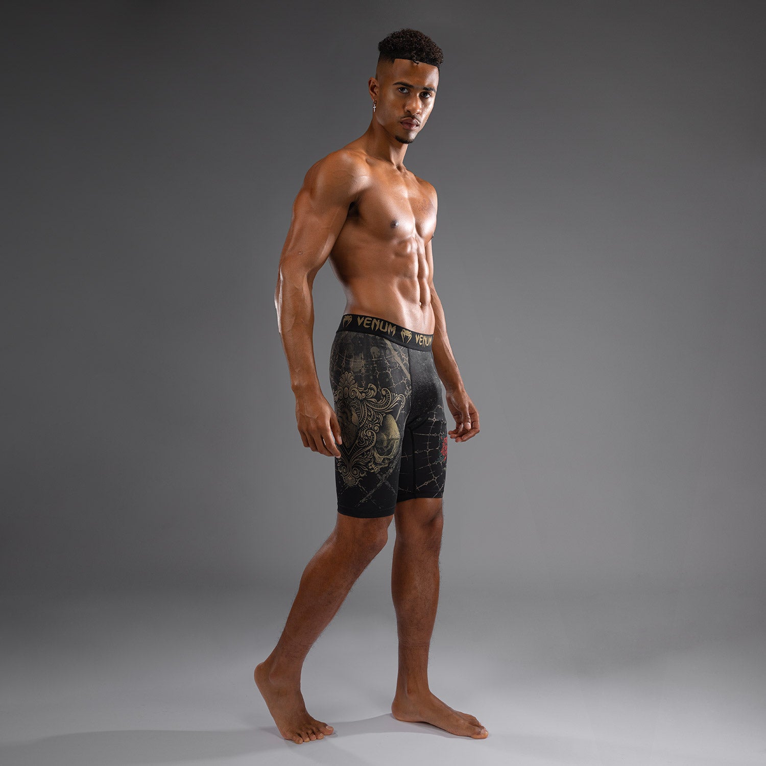 venum-santa-muerte-5-0-vale-tudo-shorts-herren-tiefes-schwarz-gold image 4
