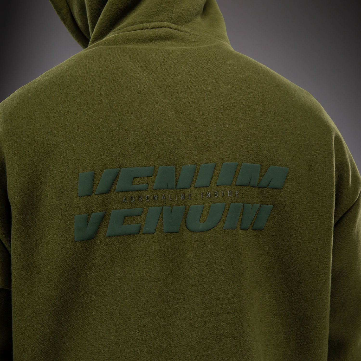 venum-divide-winter-kapuzenpullover-hoodie-khaki image 8