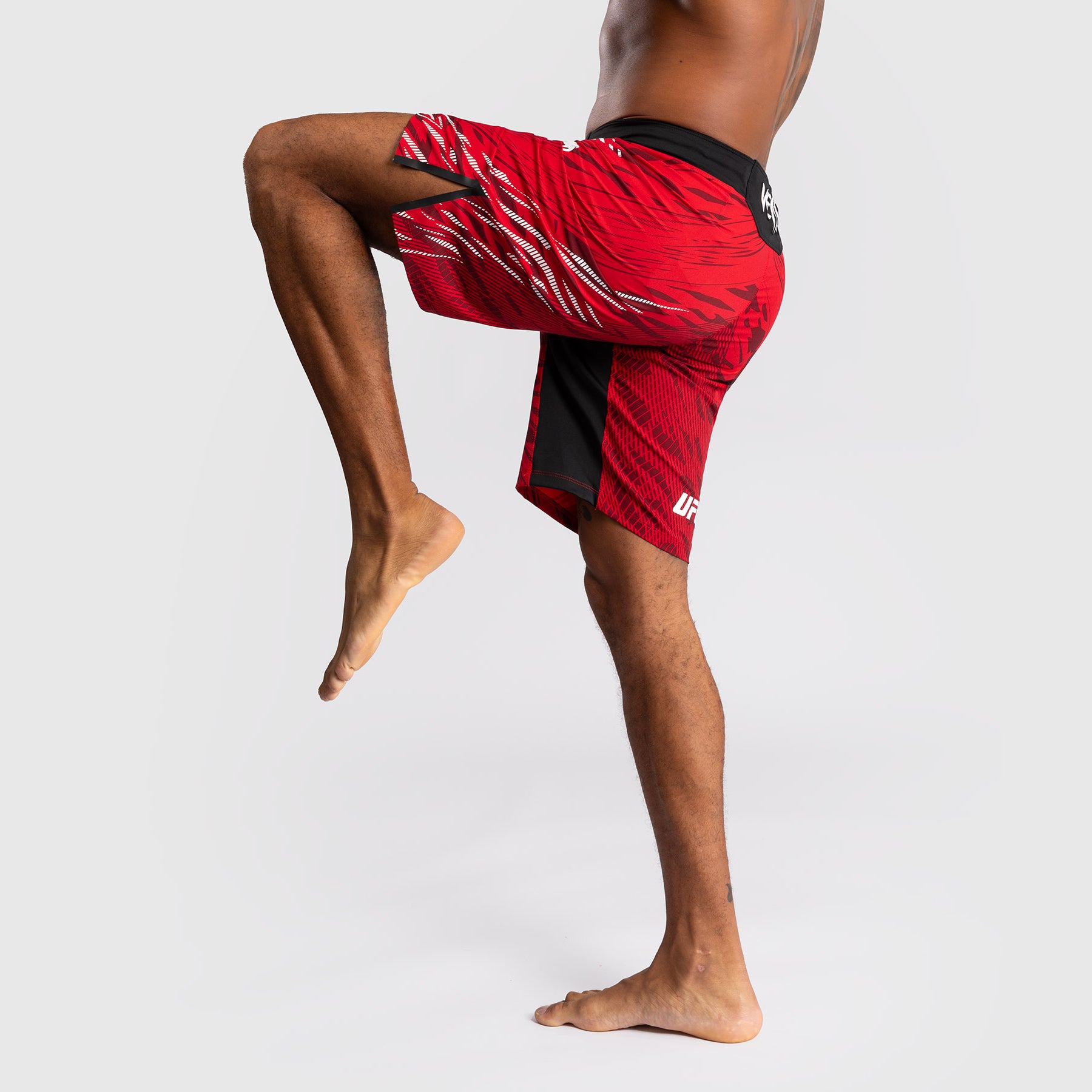 venum-ufc-fusion-authentic-fight-night-fight-shorts-long-fit-herren-rot image 7