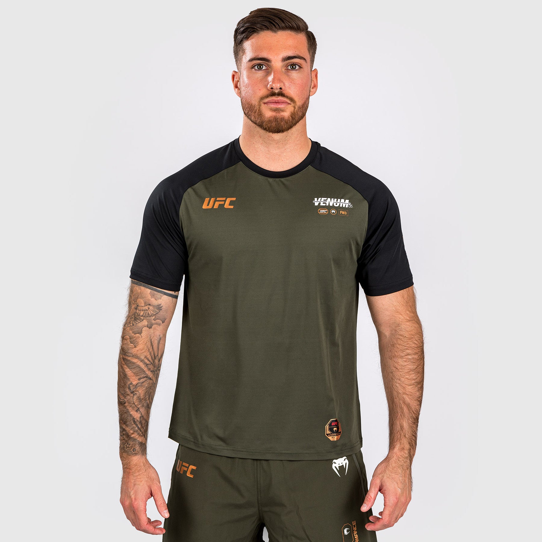 ufc-adrenaline-by-venum-fight-week-dry-tech-t-shirt-herren-khaki-bronze image 1