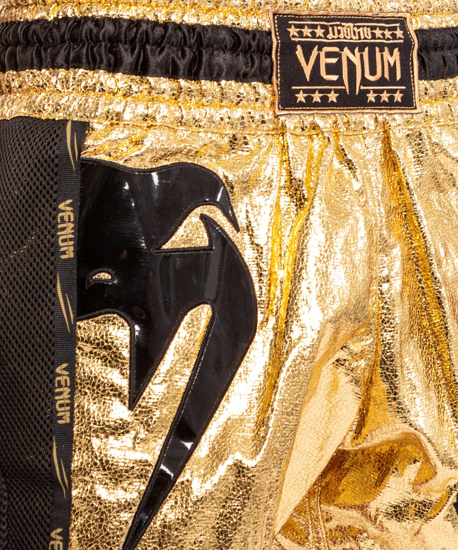 venum-giant-foil-muay-thai-shorts-gold-schwarz-thaibox-shorts image 3