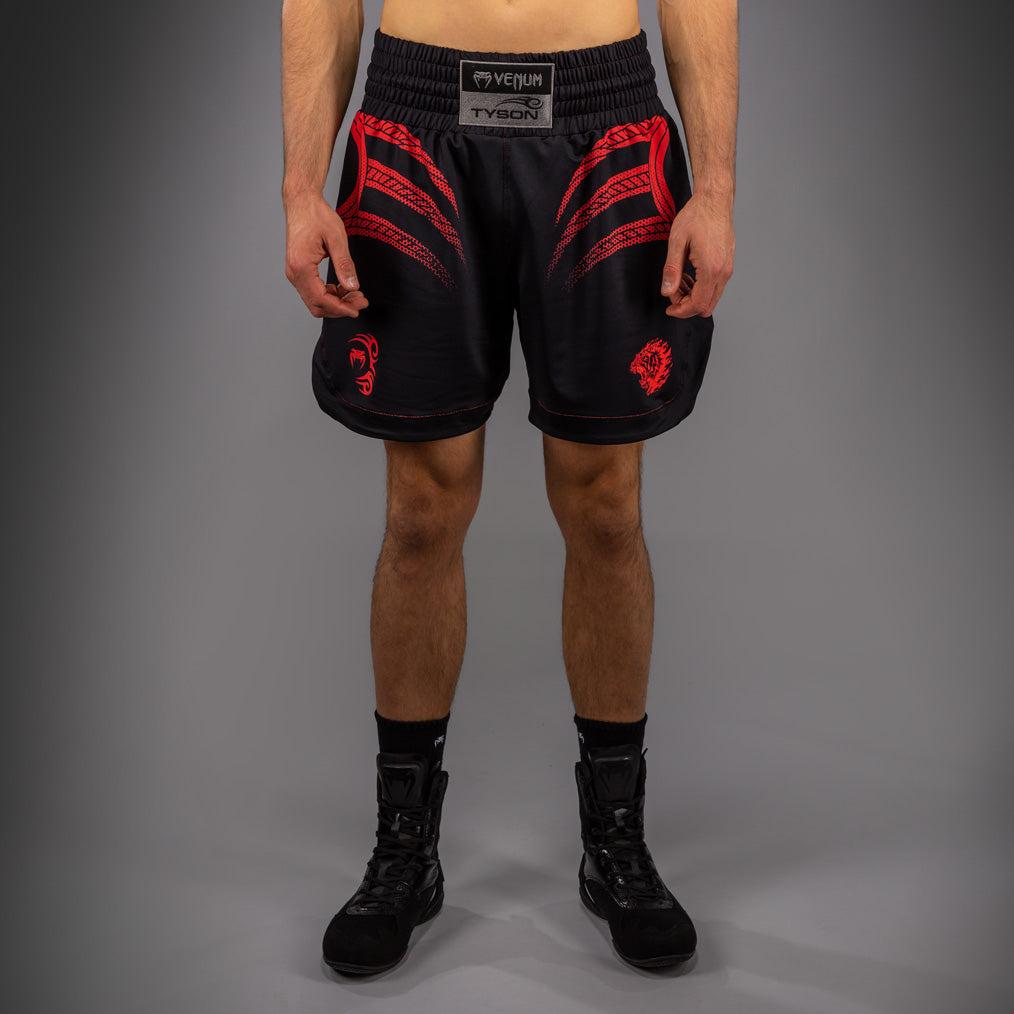venum-x-mike-tyson-tiger-boxshorts-herren-tiefschwarz-intensivrot image 1