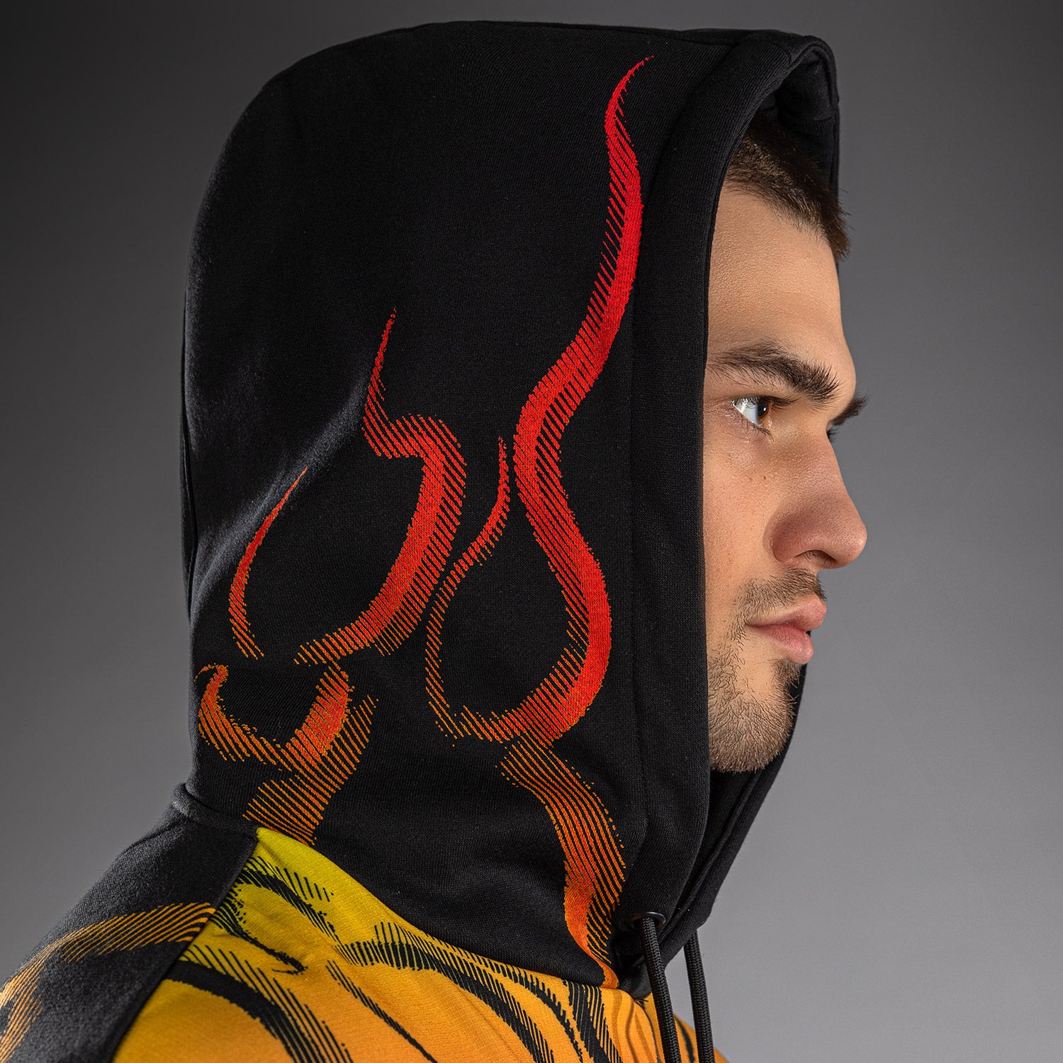 venum-x-tekken-8-kapuzenpullover-yoshimitsu-schwarz-orange image 6