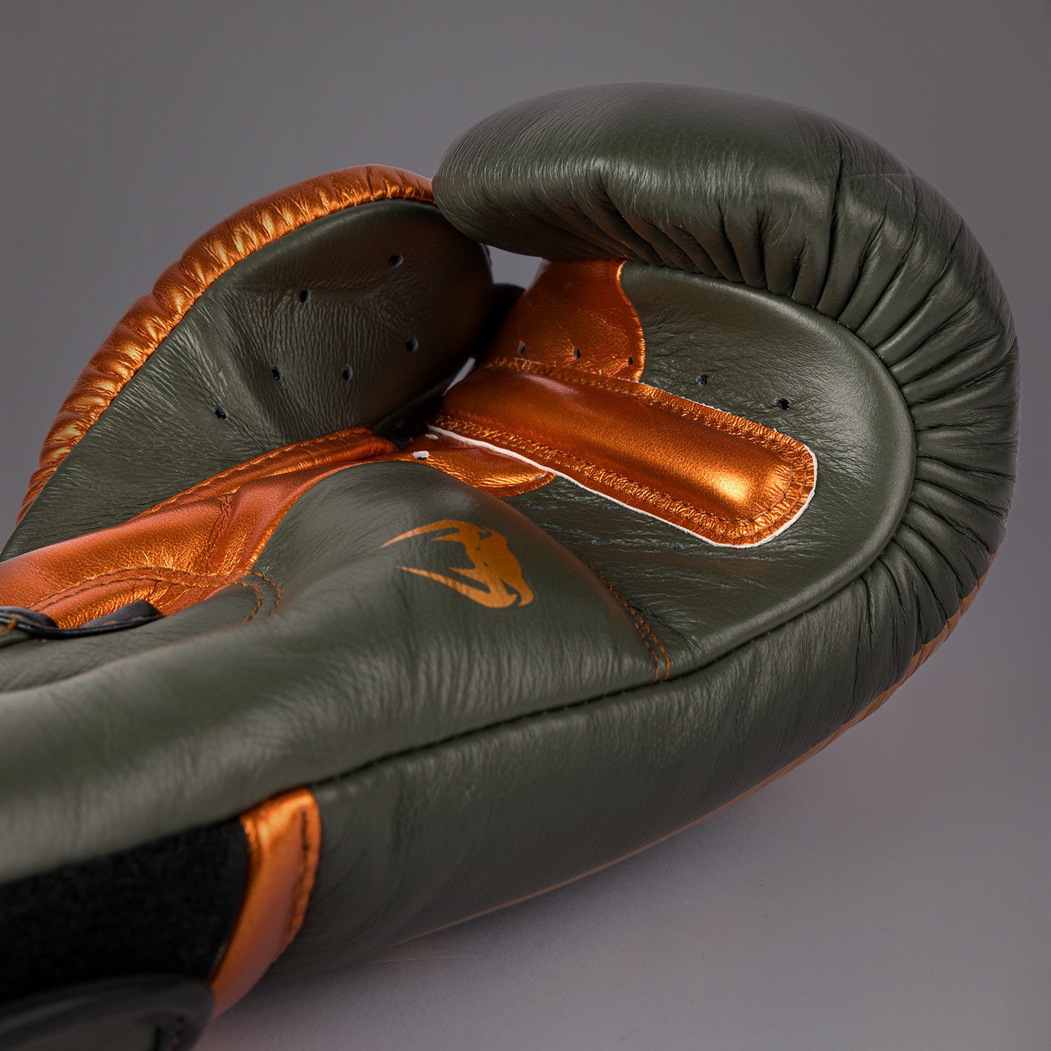 venum-giant-3-0-boxhandschuhe-khaki-bronze-spezialausgabe image 4