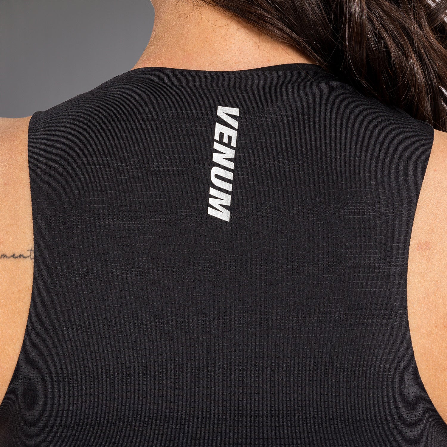venum-elevate-tank-top-f-r-frauen-schwarz image 7