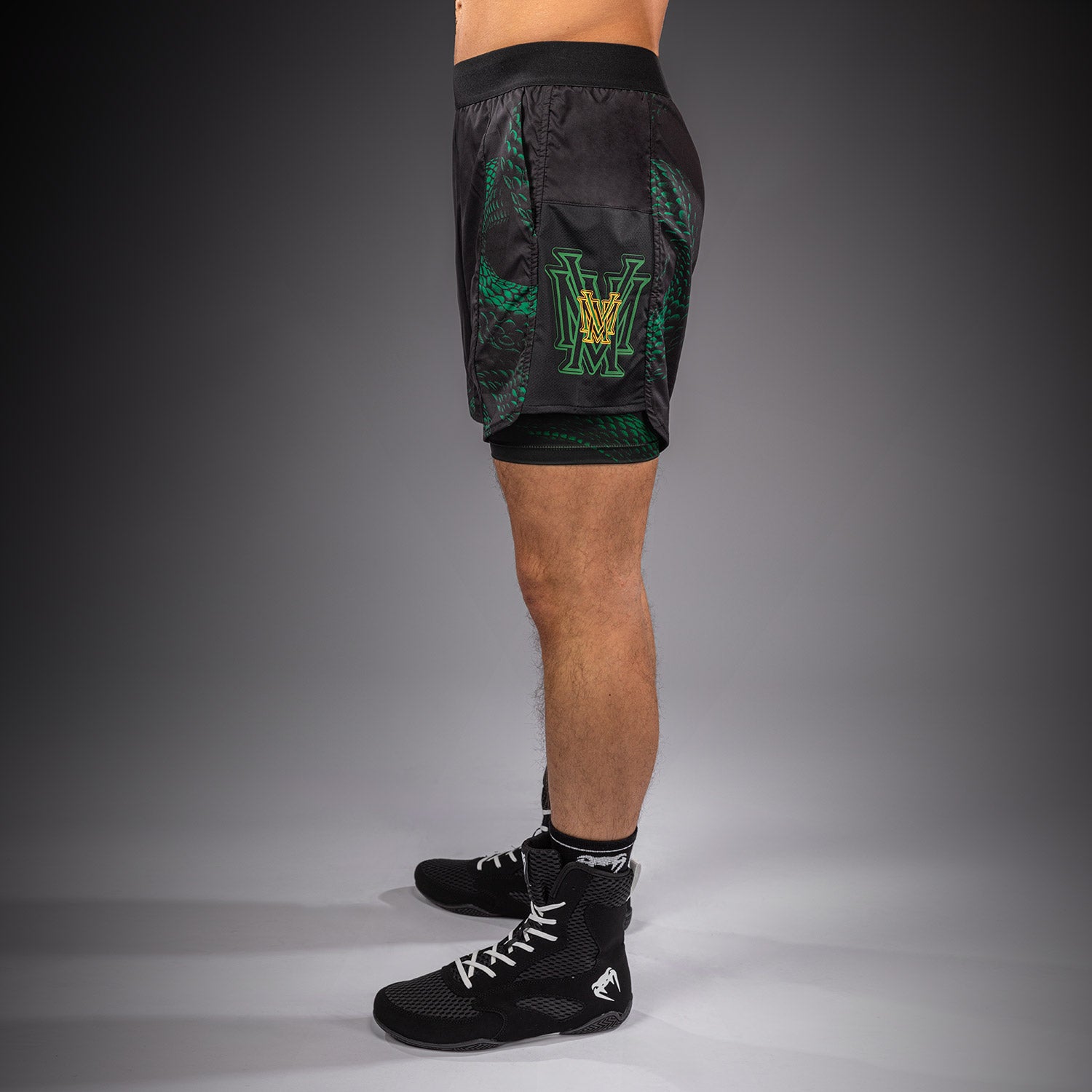 venum-matupa-trainingsshorts-herren-schwarz-gr-n-gold image 2