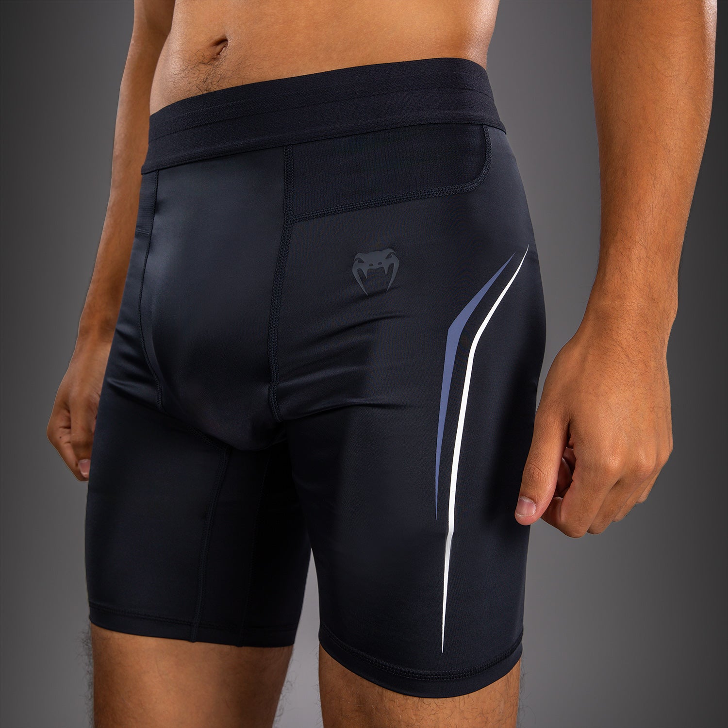 venum-g-core-vale-tudo-kompressionsshort-marineblau-wei image 6