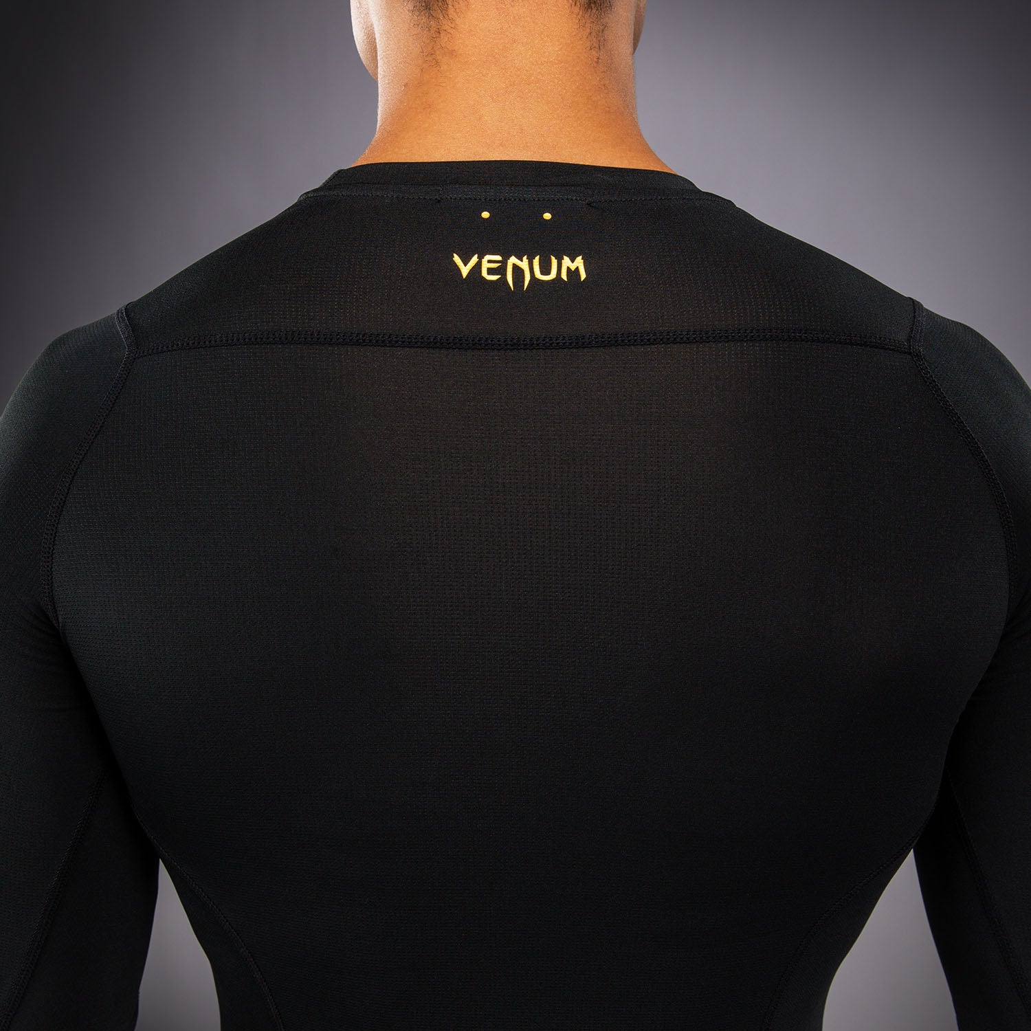venum-g-core-langarm-rashguard-kompressionsshirt-schwarz-gold-f-r-herren image 7