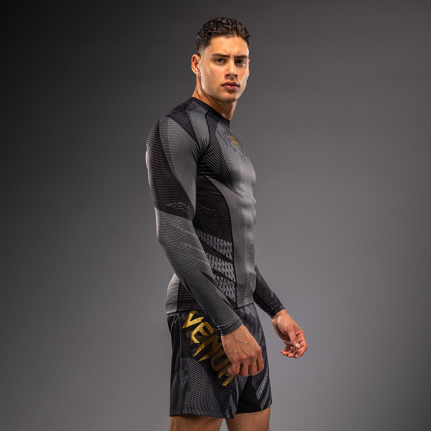 venum-galactic-3-0-langarm-rashguard-f-r-herren-schwarz-gold image 2