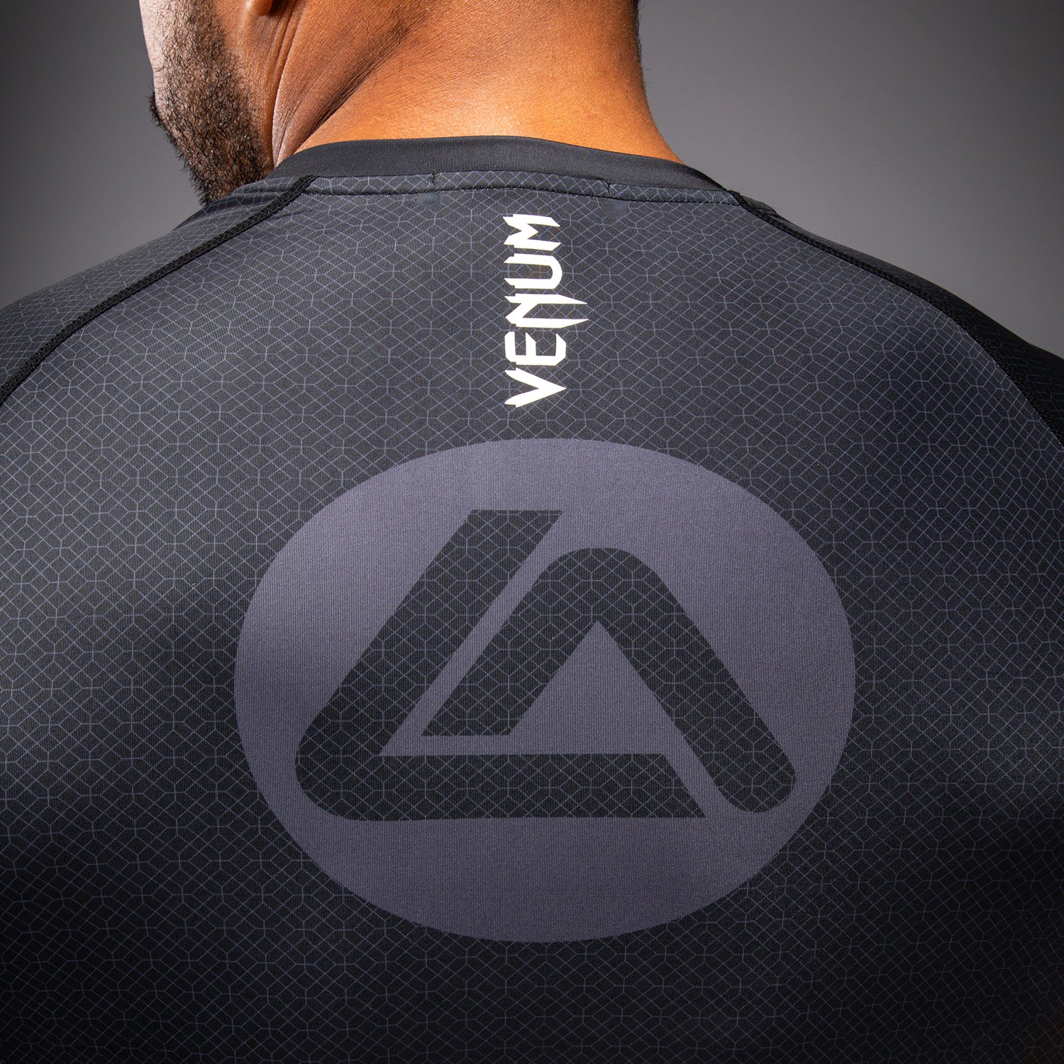 venum-x-roger-gracie-academy-kurzarm-rashguard-herren-schwarz image 7