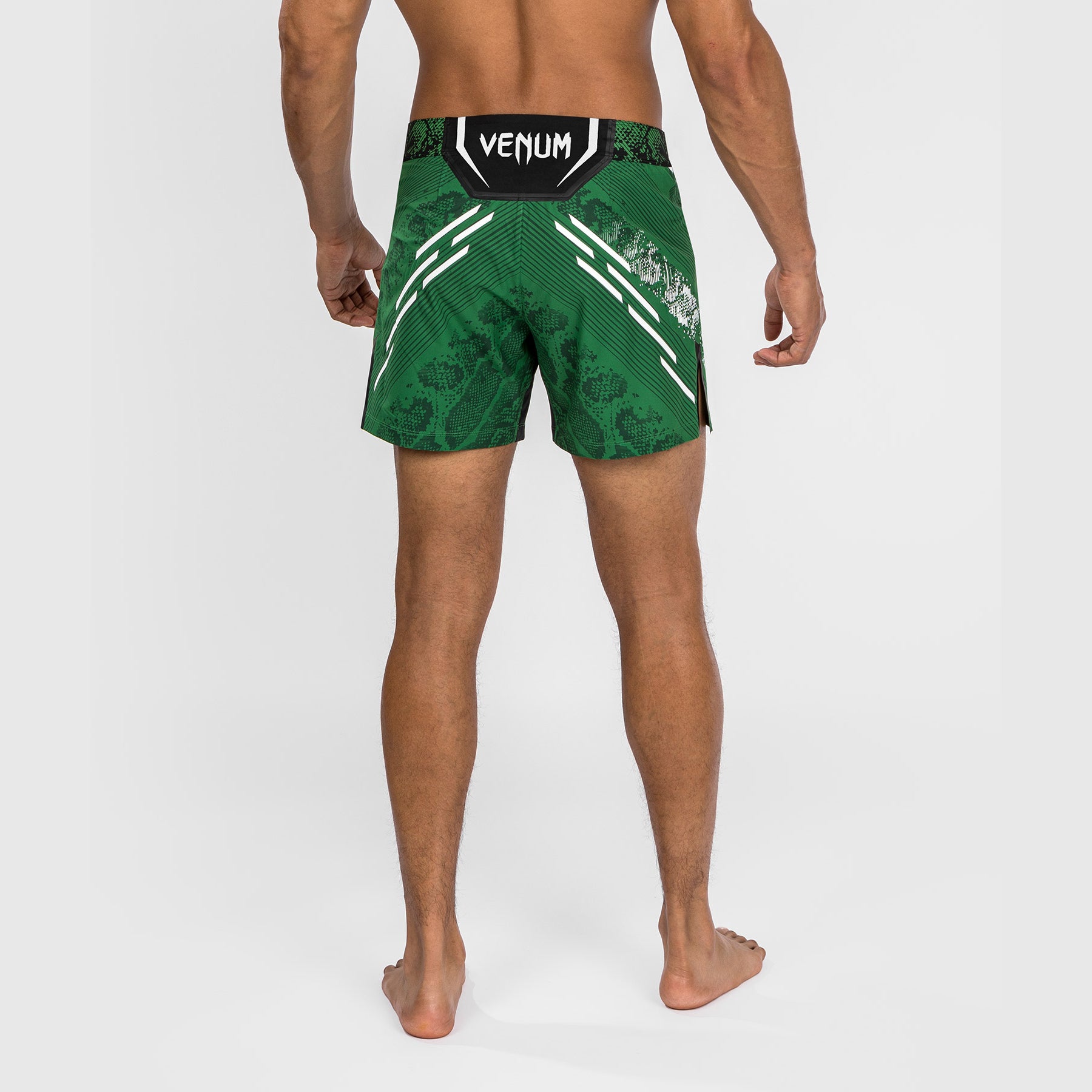 venum-ufc-adrenaline-authentic-fight-night-kampfshorts-herren-kurz-gr-n image 5