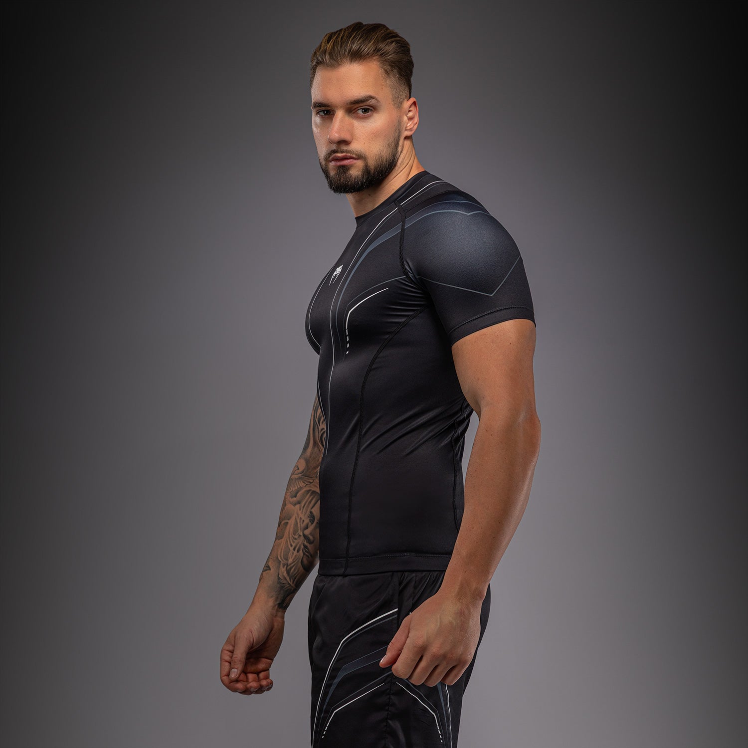 venum-streamline-kurzarm-rashguard-schwarz-wei image 4