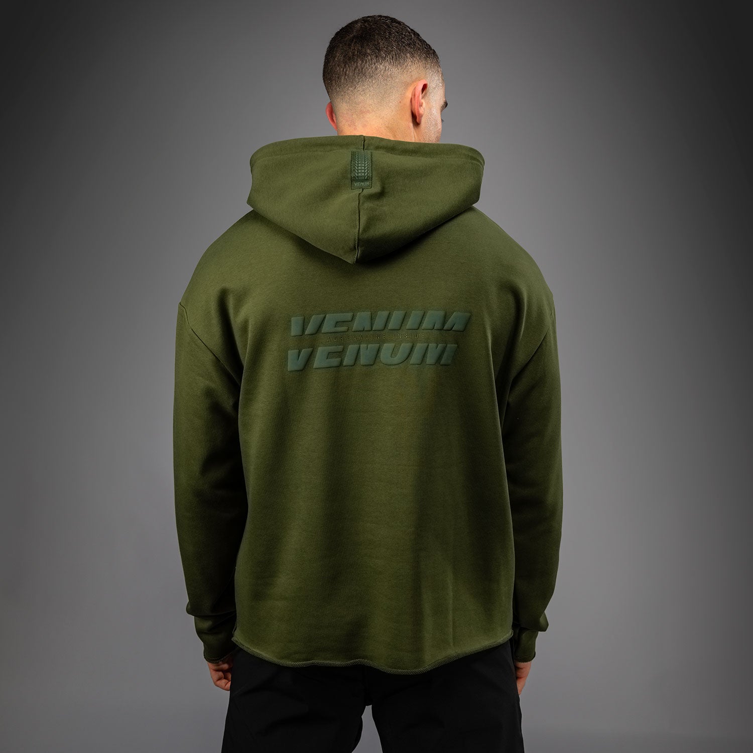 venum-divide-hoodie-khaki-herren-hoodie-leicht-oversized image 3
