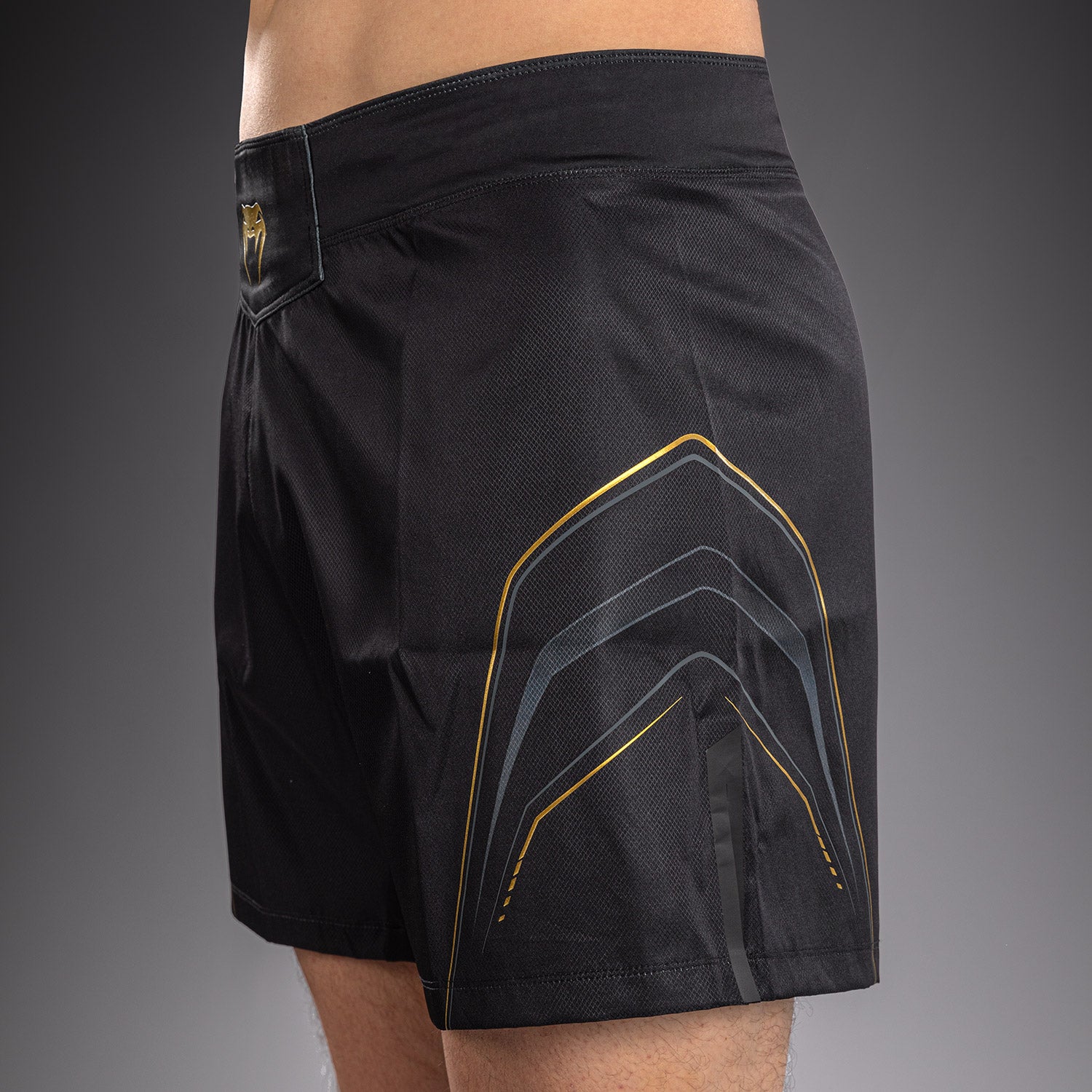 venum-streamline-fightshorts-schwarz-gold-herren-mma-shorts image 6