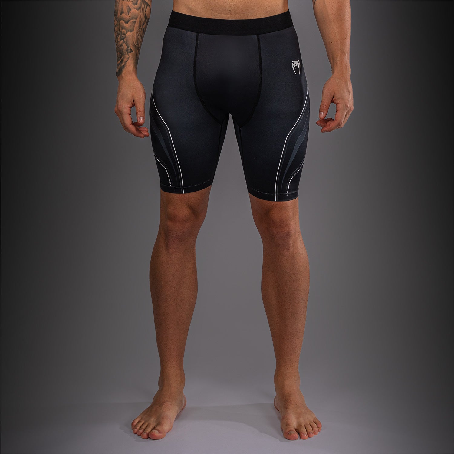 venum-streamline-vale-tudo-shorts-schwarz-wei image 1