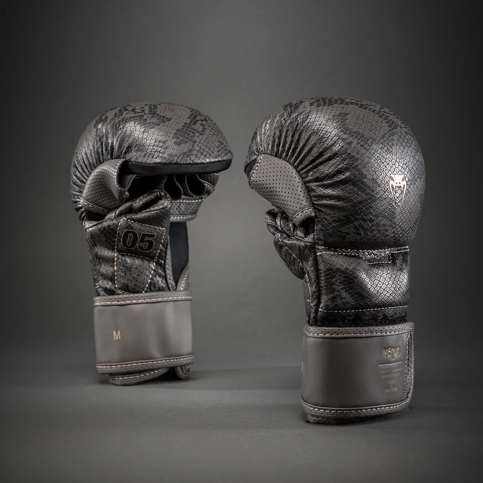 venum-impact-evo-scales-mma-sparringhandschuhe-dunkelgrau image 1