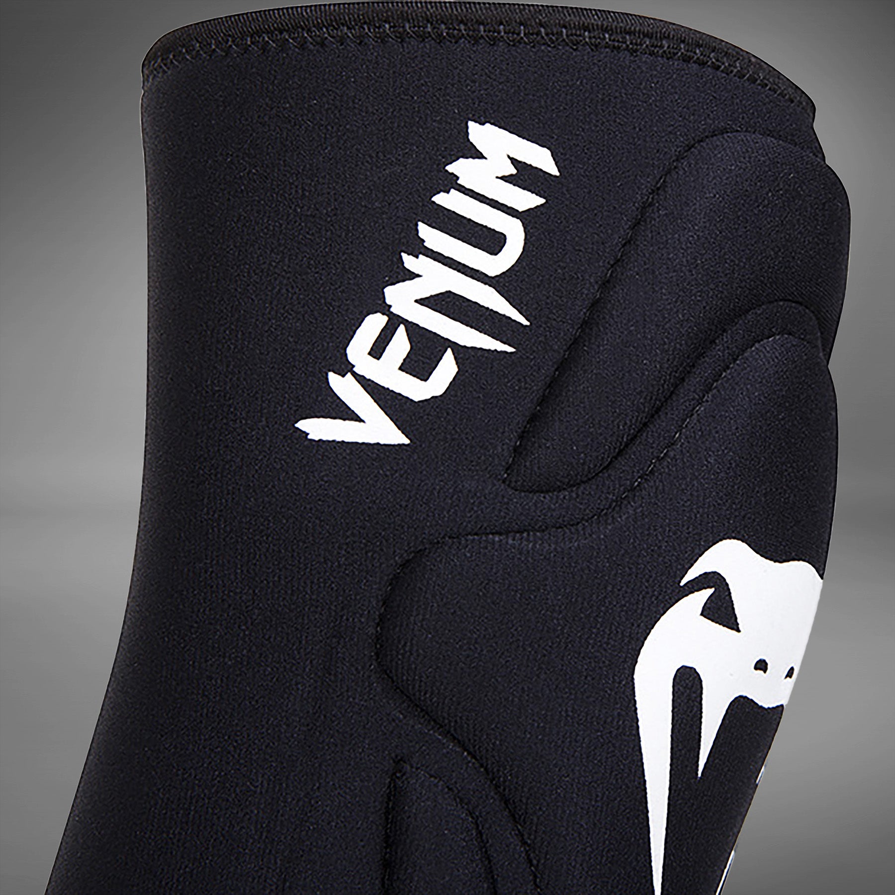 venum-kontact-gel-knieschoner-schwarz-paar image 5