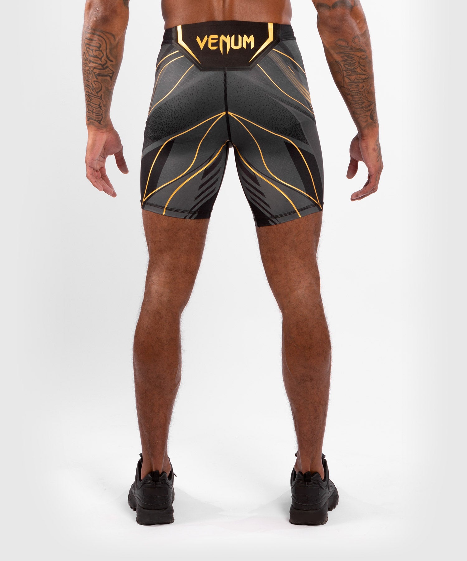 venum-ufc-authentic-fight-night-herren-vale-tudo-shorts-long-fit-champion-schwar image 3
