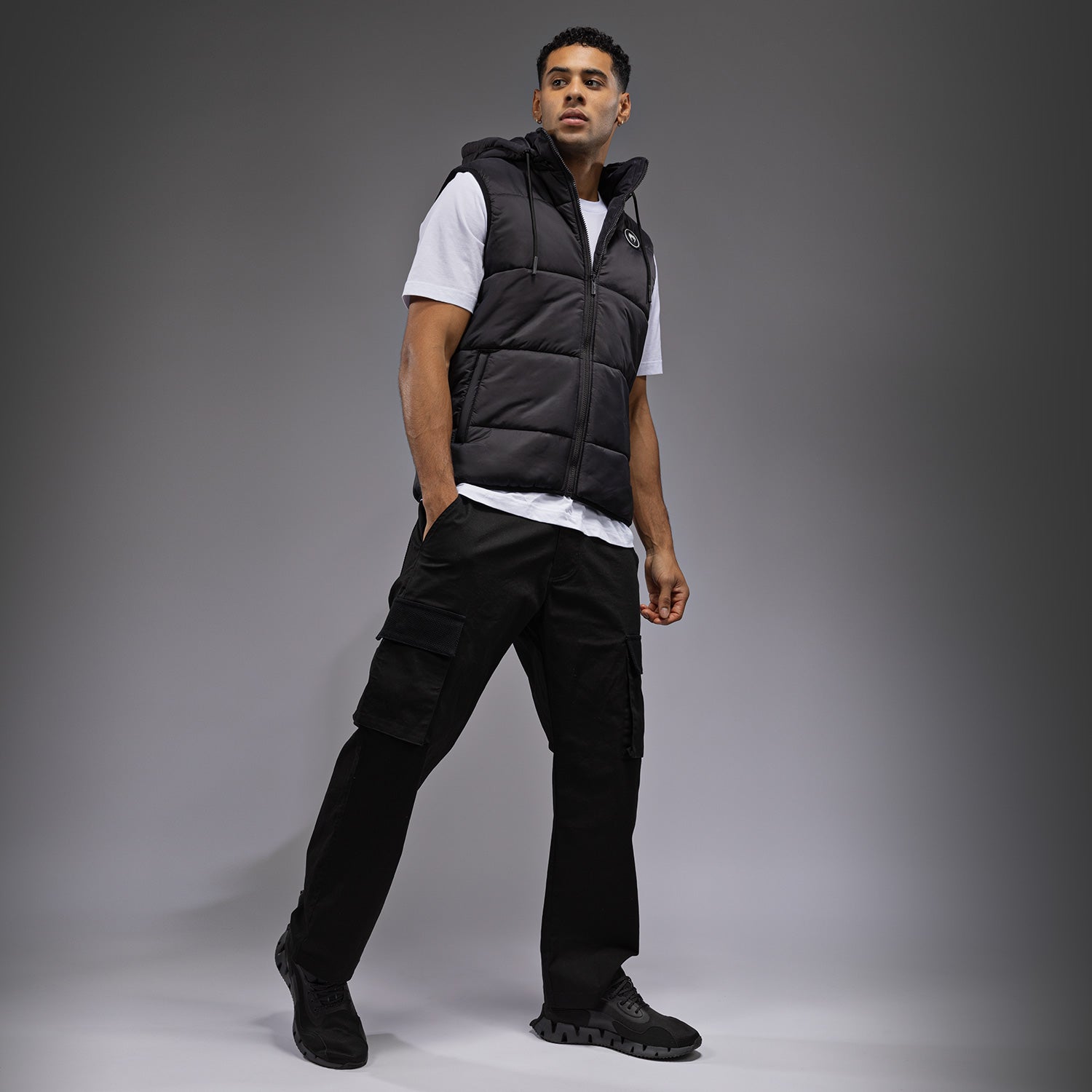venum-urban-guard-daunenweste-herren-schwarz image 3