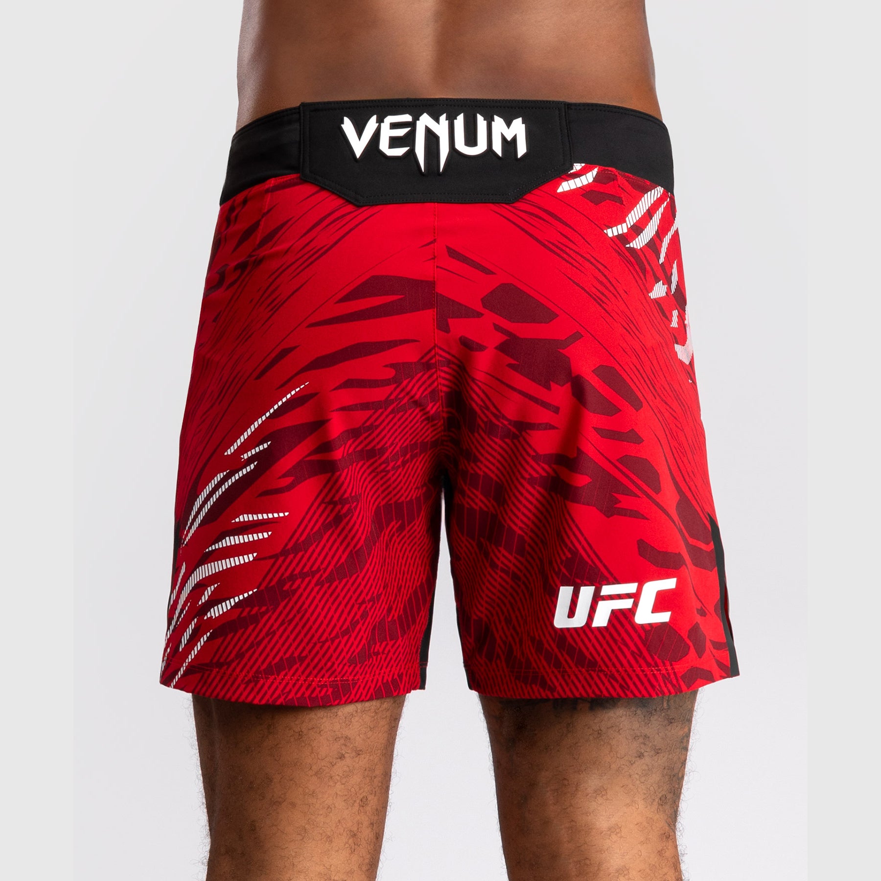 ufc-fusion-by-venum-authentic-fight-night-fight-short-short-fit-herren-rot image 6