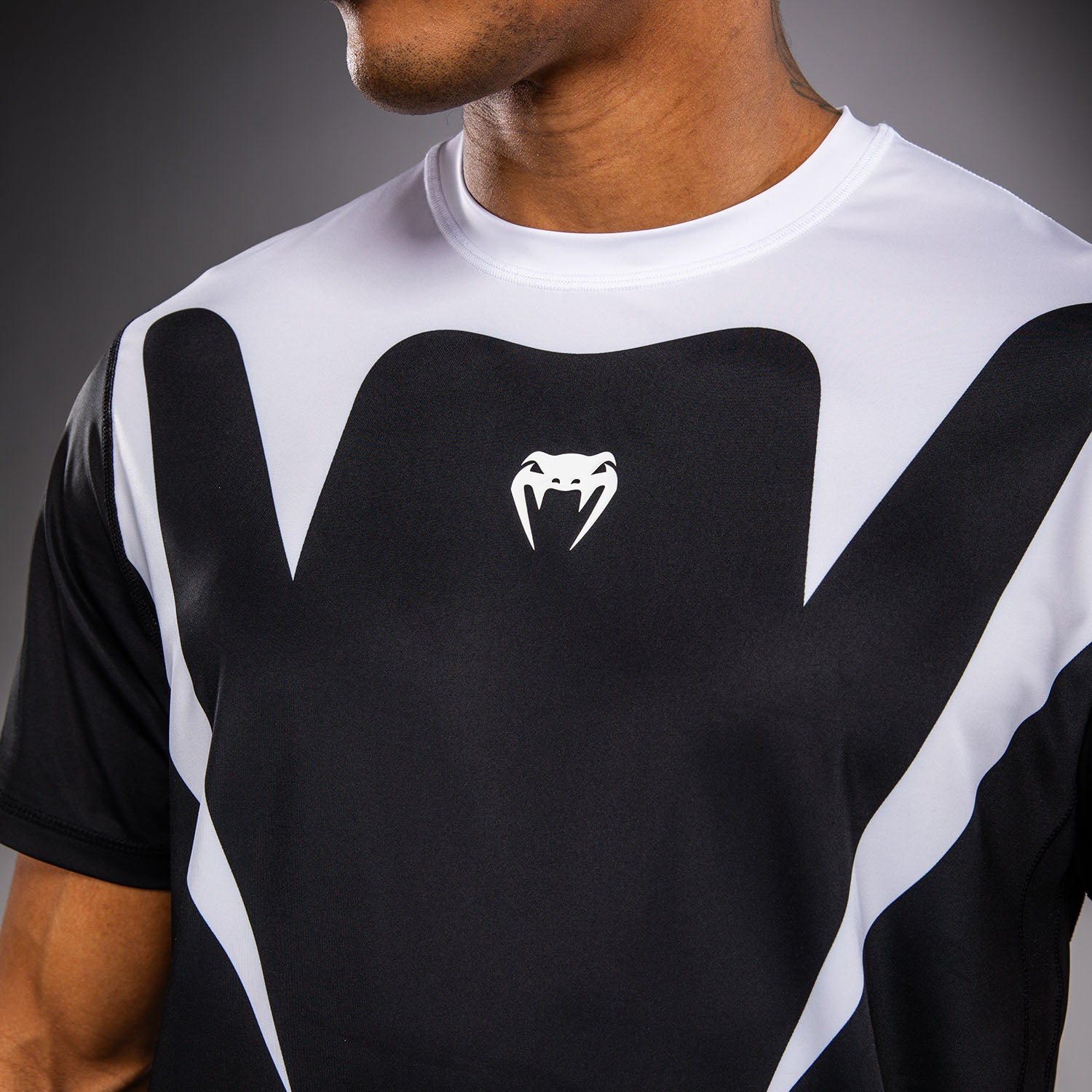 venum-attack-90-dry-tech-t-shirt-wei-schwarz-f-r-herren image 5