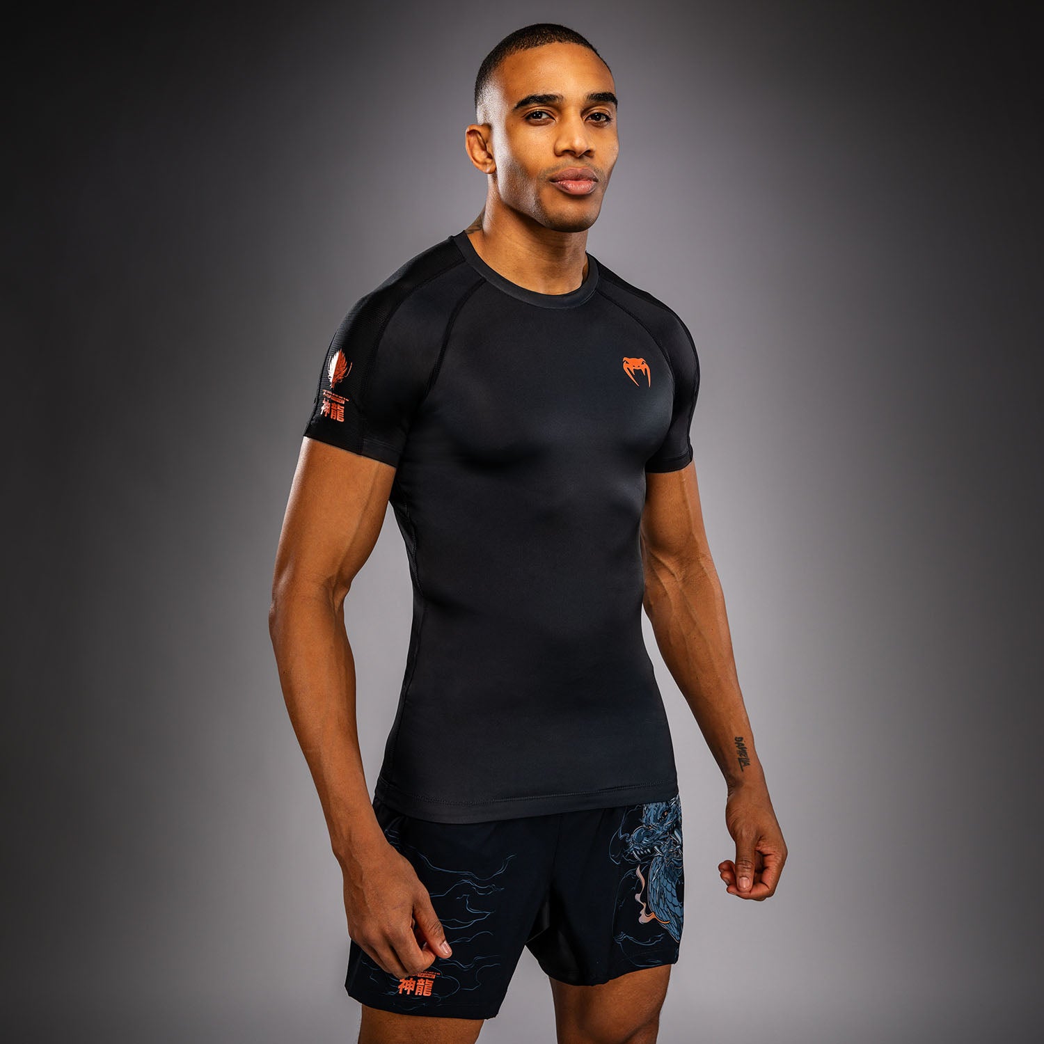 venum-thunder-dragon-kurzarm-rashguard-schwarz-grau-kupfer image 3