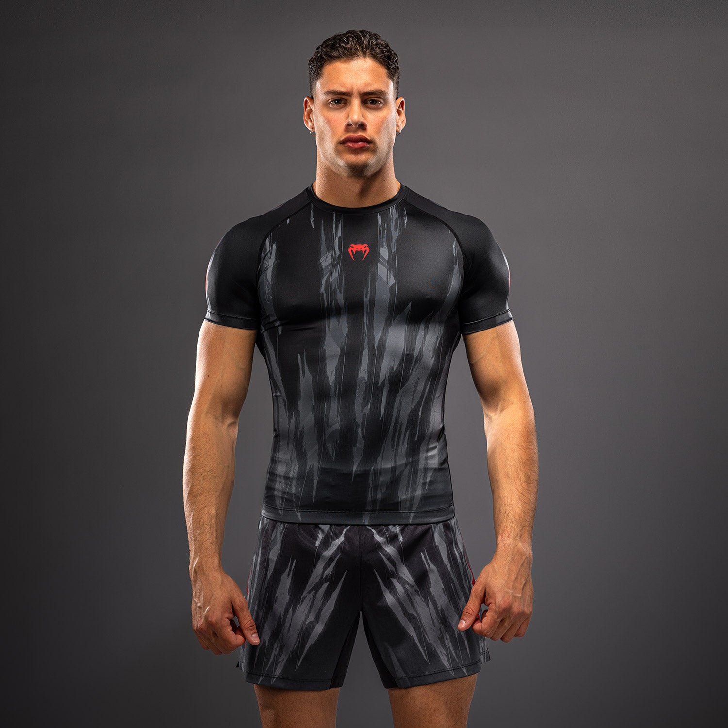 venum-demon-kurzarm-rashguard-schwarz-grau-f-r-herren image 1