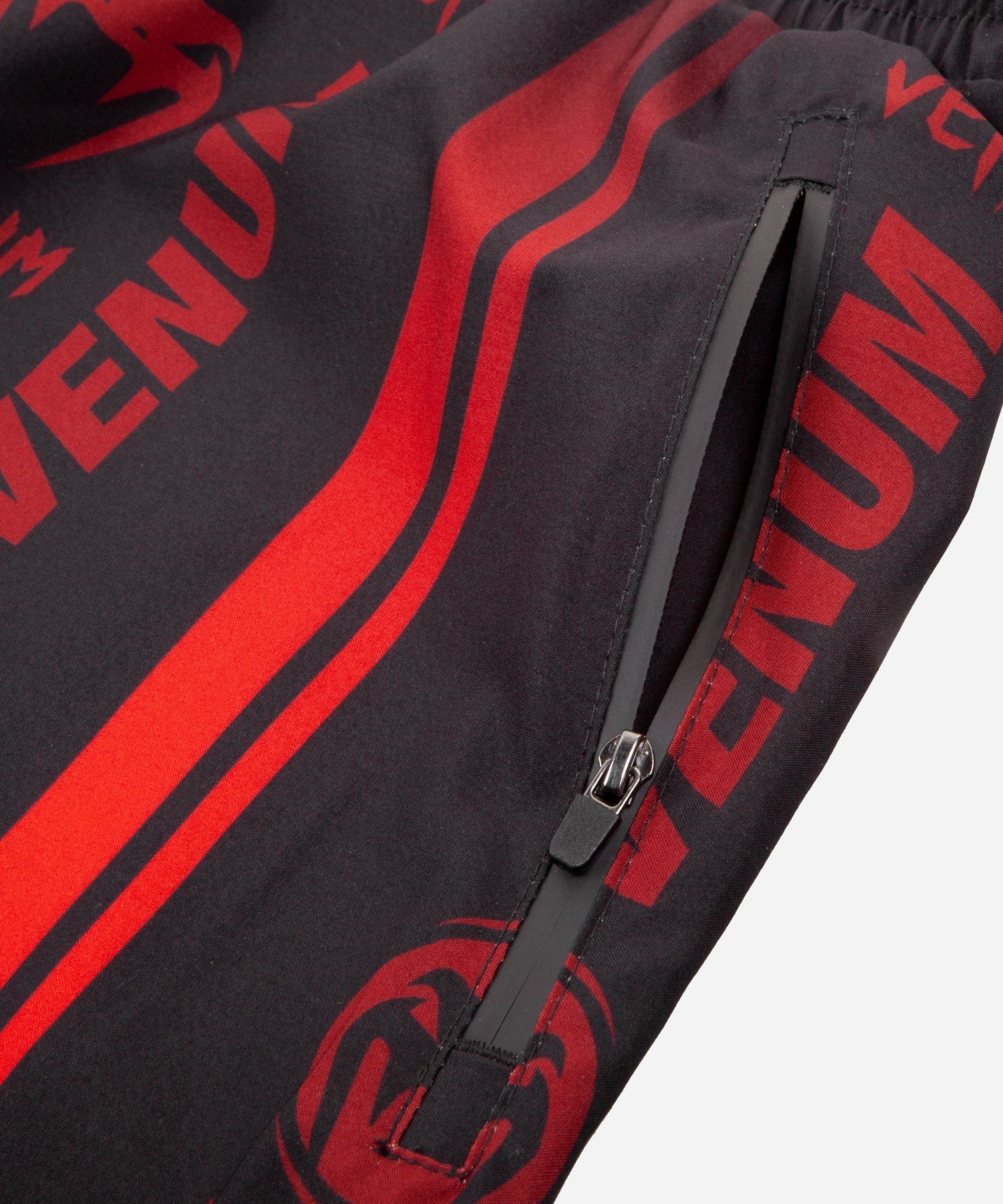 venum-logos-fitness-shorts-schwarz-rot-herren image 6