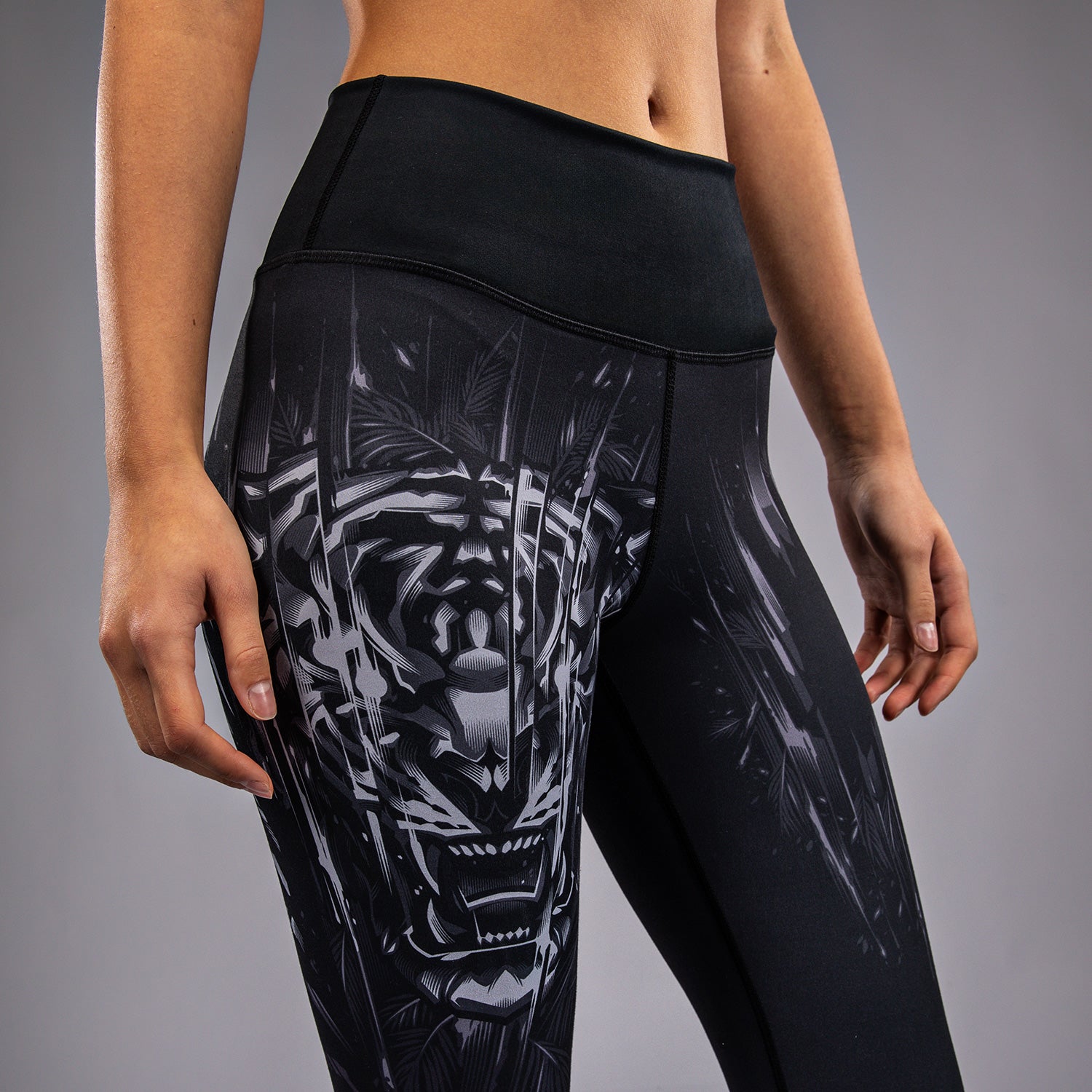 venum-tiger-damen-leggings-lang-schwarz-silber image 7