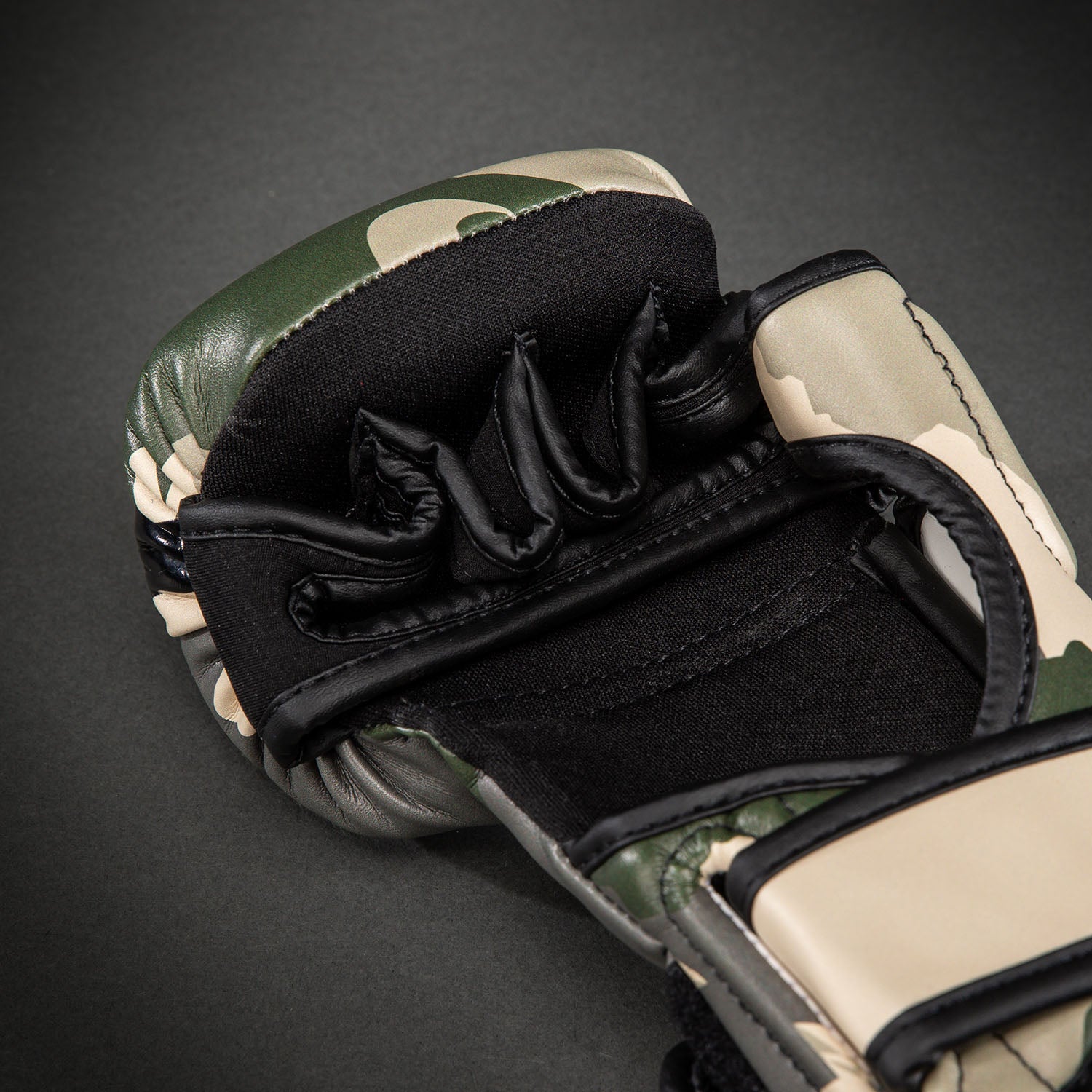 venum-elite-sparringhandschuhe-khaki-cremewei image 6
