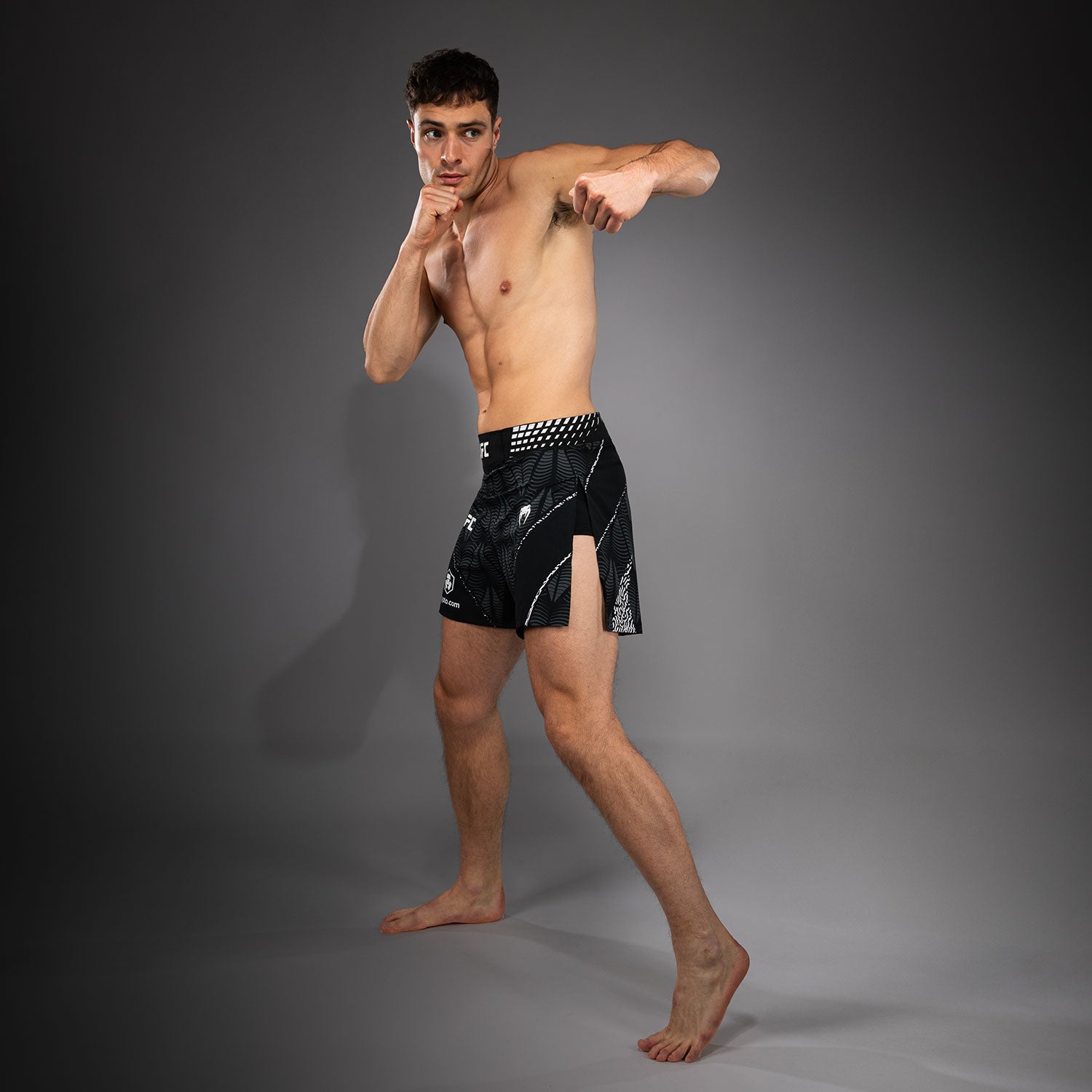 venum-ufc-zenith-authentic-fight-night-gladiator-fight-short-herren-schwarz image 7