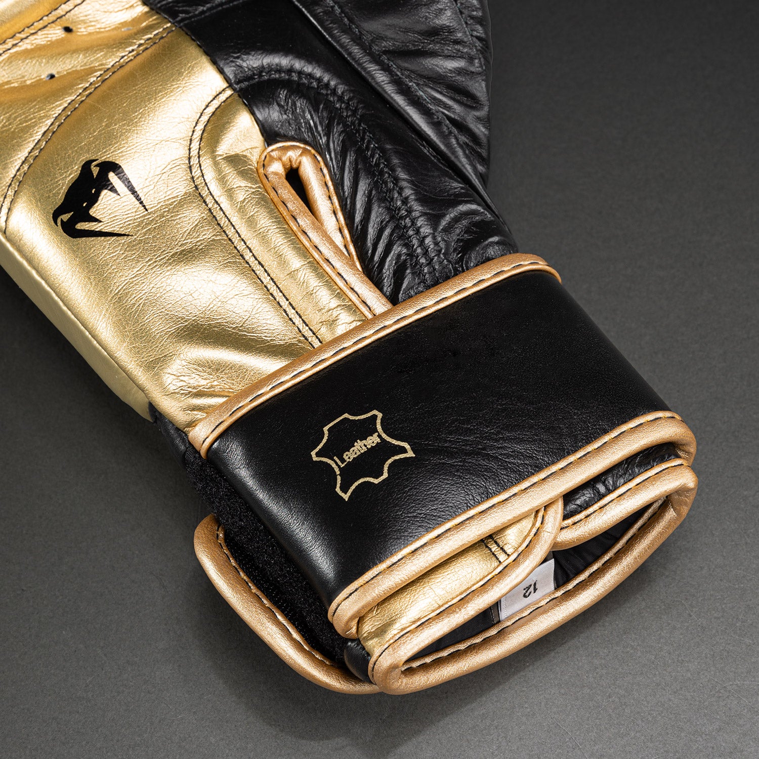 venum-shield-profi-boxhandschuhe-klettverschluss-schwarz-gold image 4