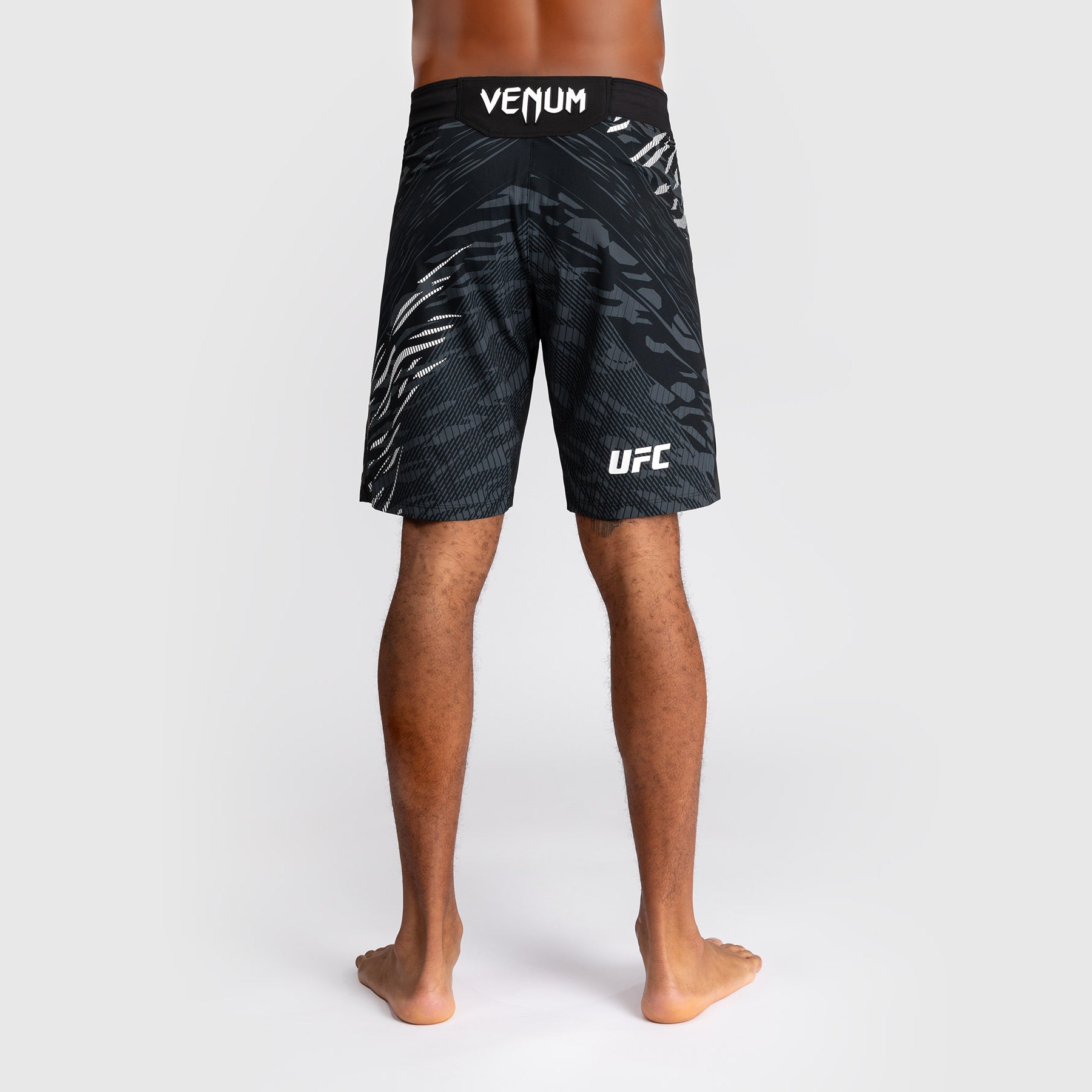 ufc-fusion-by-venum-authentic-fight-night-fight-short-long-fit-herren-schwarz-pe image 3