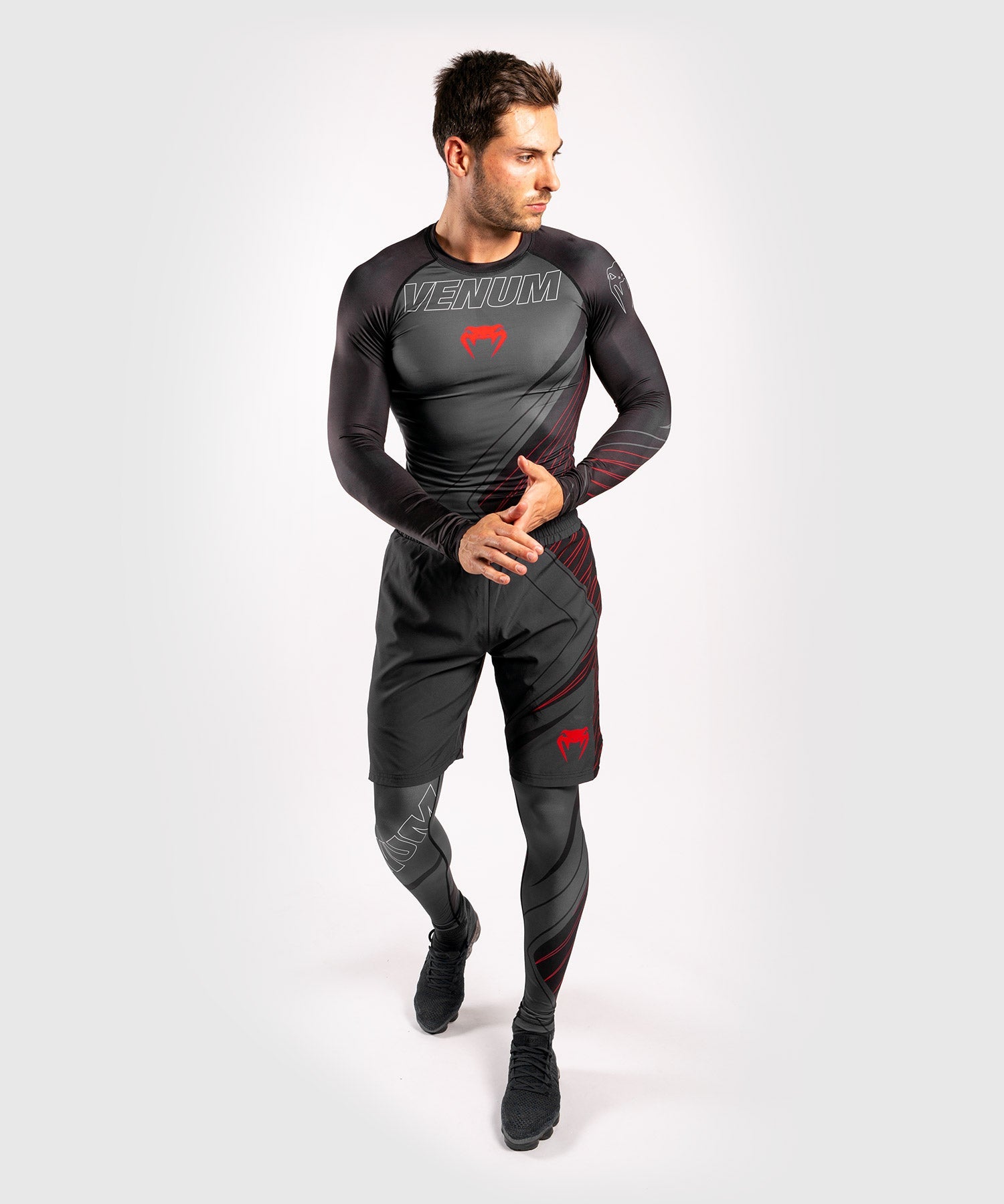 venum-contender-5-0-rashguard-langarm-schwarz-rot image 6