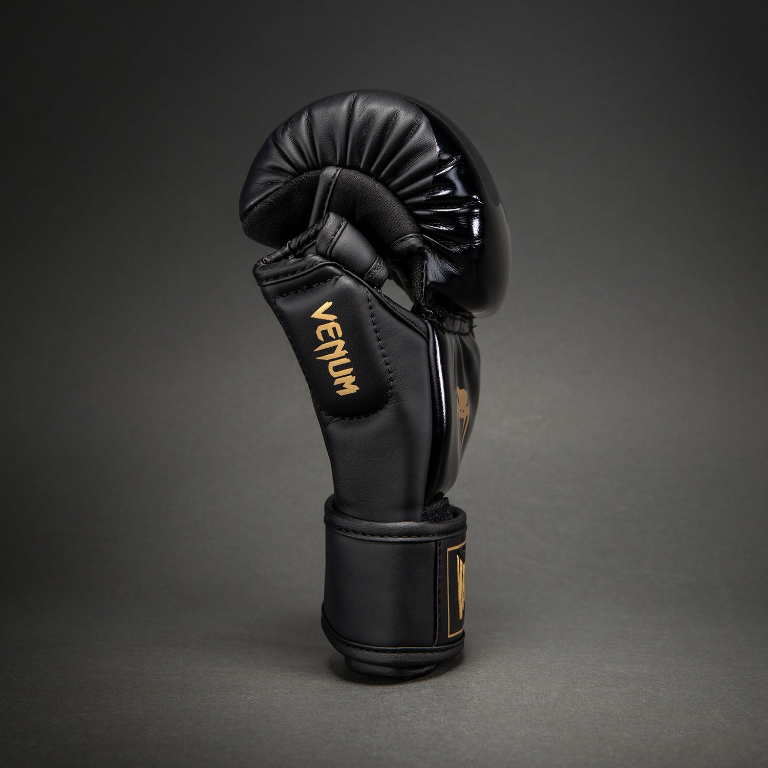 venum-attack-2-0-sparringhandschuhe-schwarz-gold image 3
