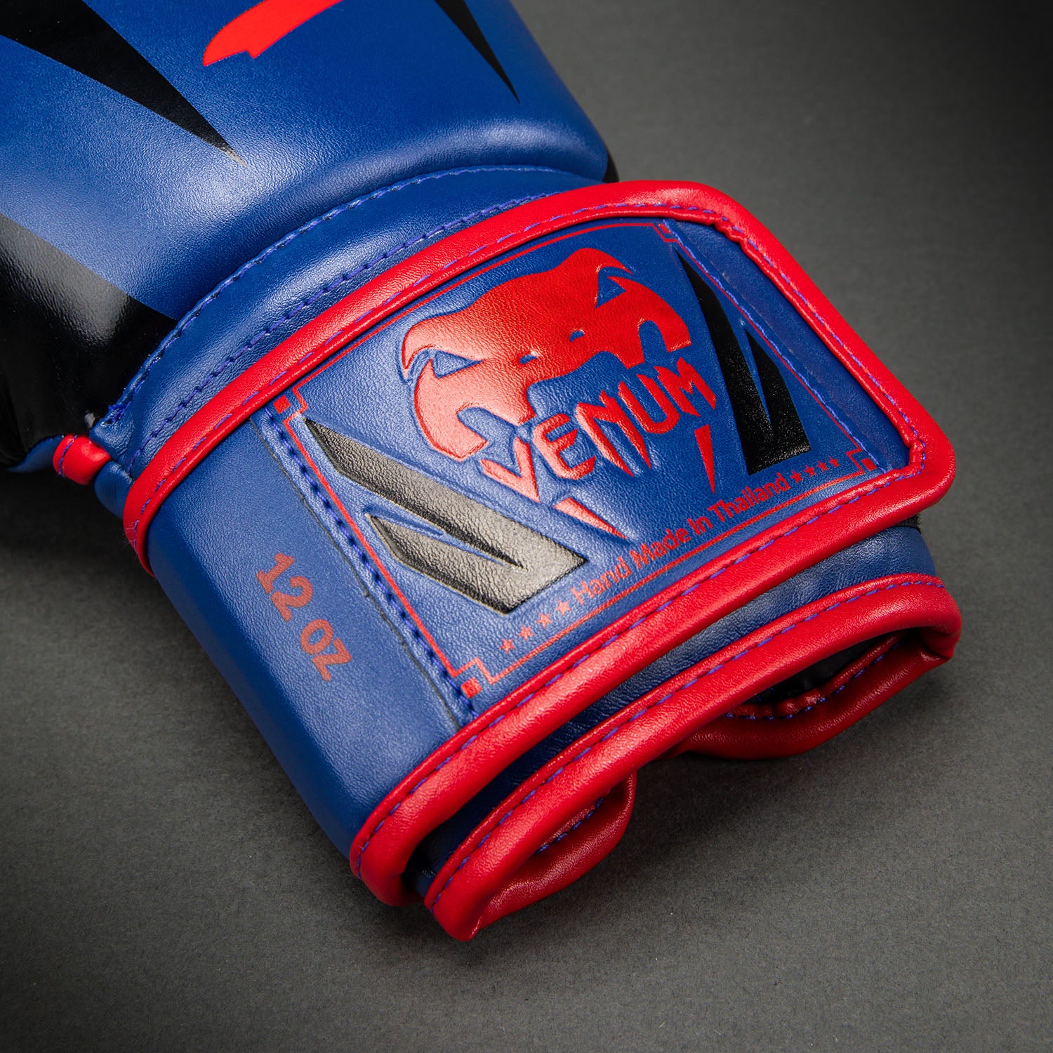 venum-elite-boxhandschuhe-dunkelblau-rot image 4