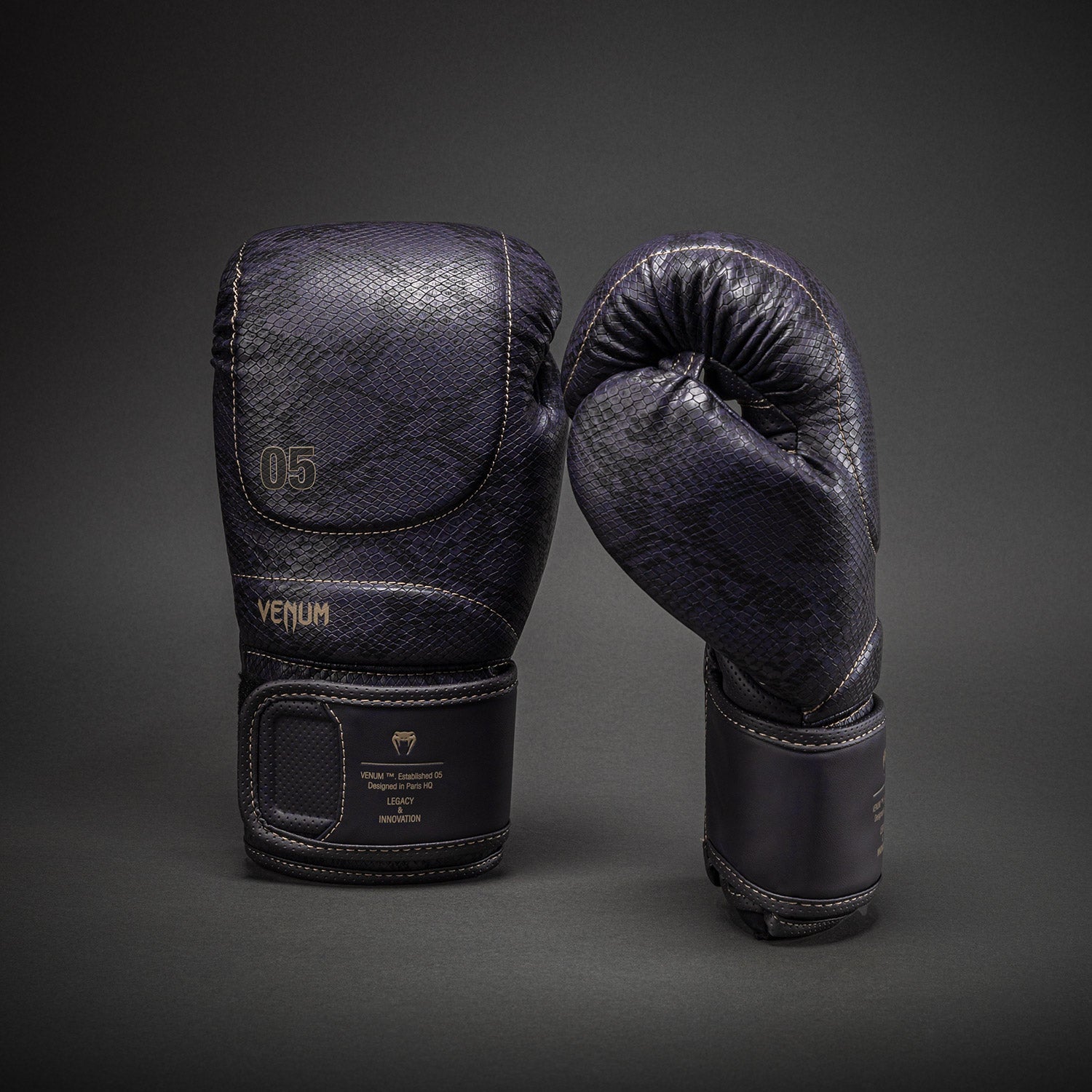 venum-impact-evo-scales-boxhandschuhe-dunkellila-boxen-kickboxen-muay-thai image 1