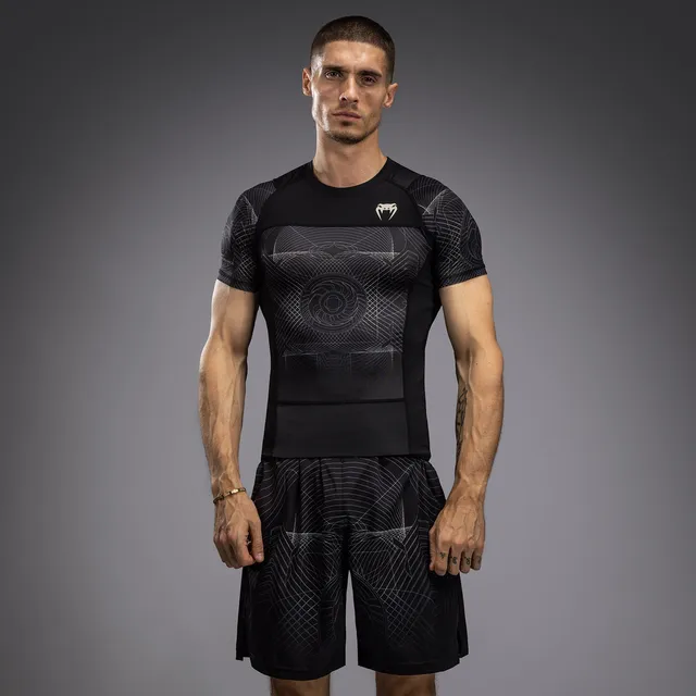 venum-g-fit-air-herren-kurzarm-rashguard-tiefschwarz-w-stensand image 1