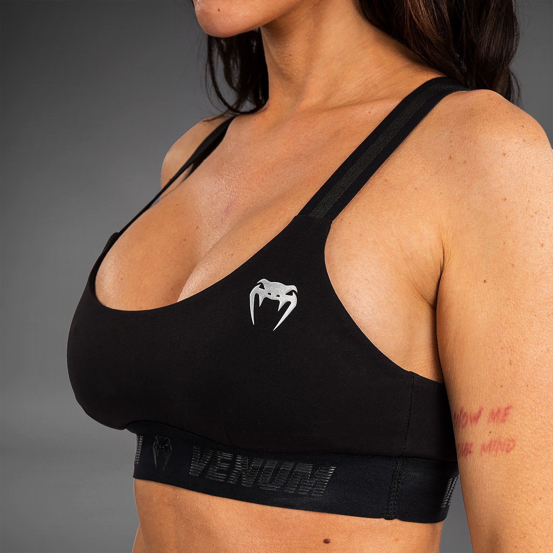 venum-elevate-sport-bh-damen-schwarz image 5