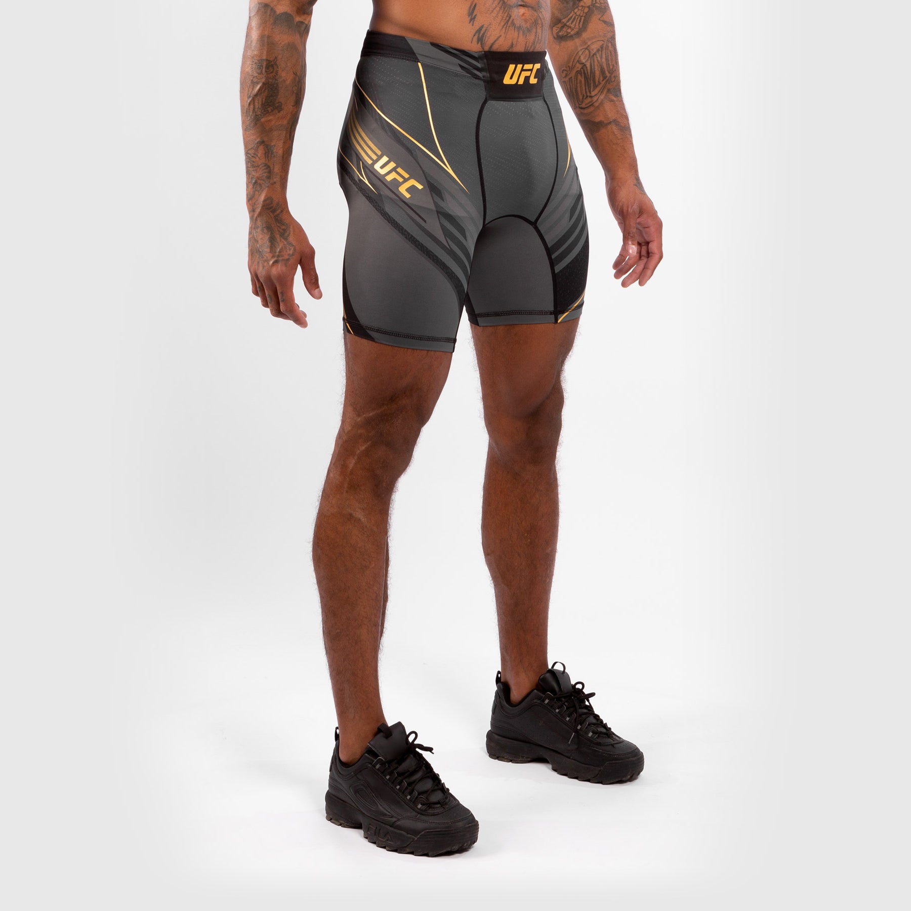 ufc-venum-authentic-fight-night-vale-tudo-shorts-long-fit-schwarz-herren image 2