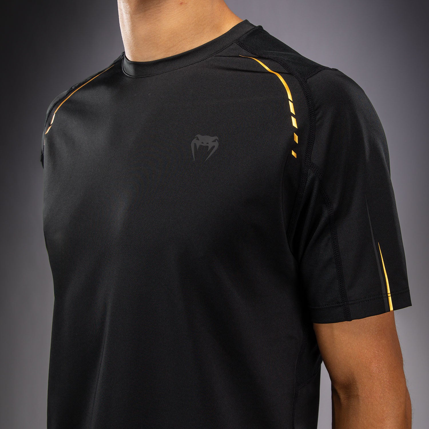 venum-g-core-dry-tech-t-shirt-herren-schwarz-gold image 5