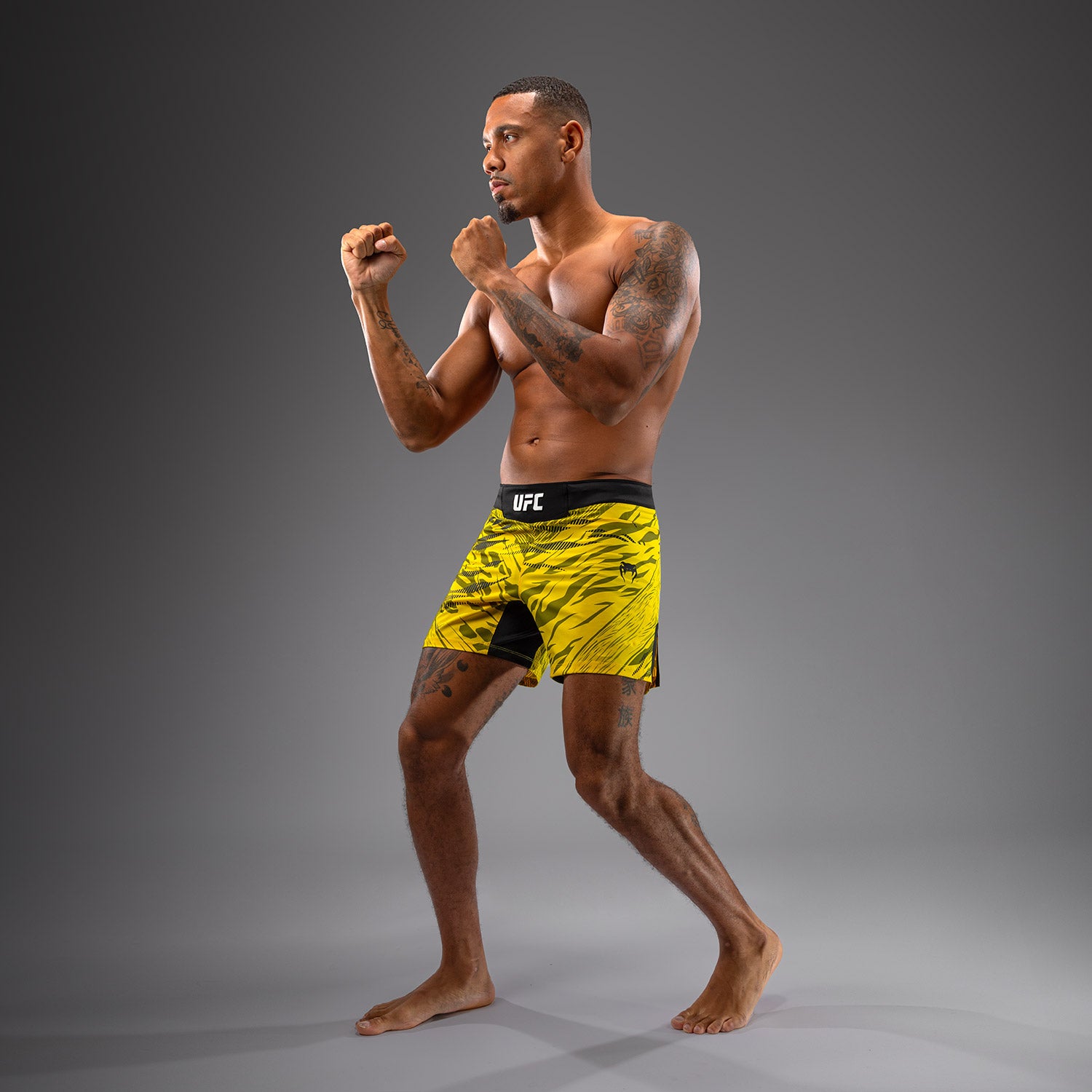 ufc-fusion-by-venum-authentic-fight-night-fight-short-short-fit-gelb image 5