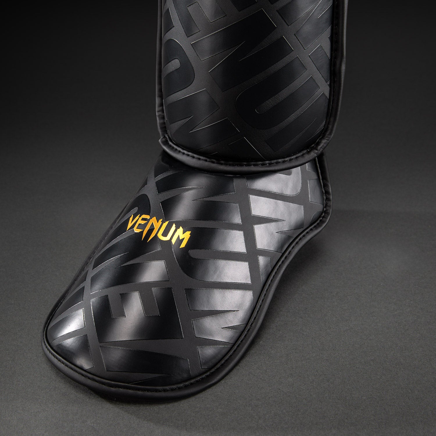 venum-contender-1-5-xt-3d-schienbeinschoner-schwarz-gold image 3