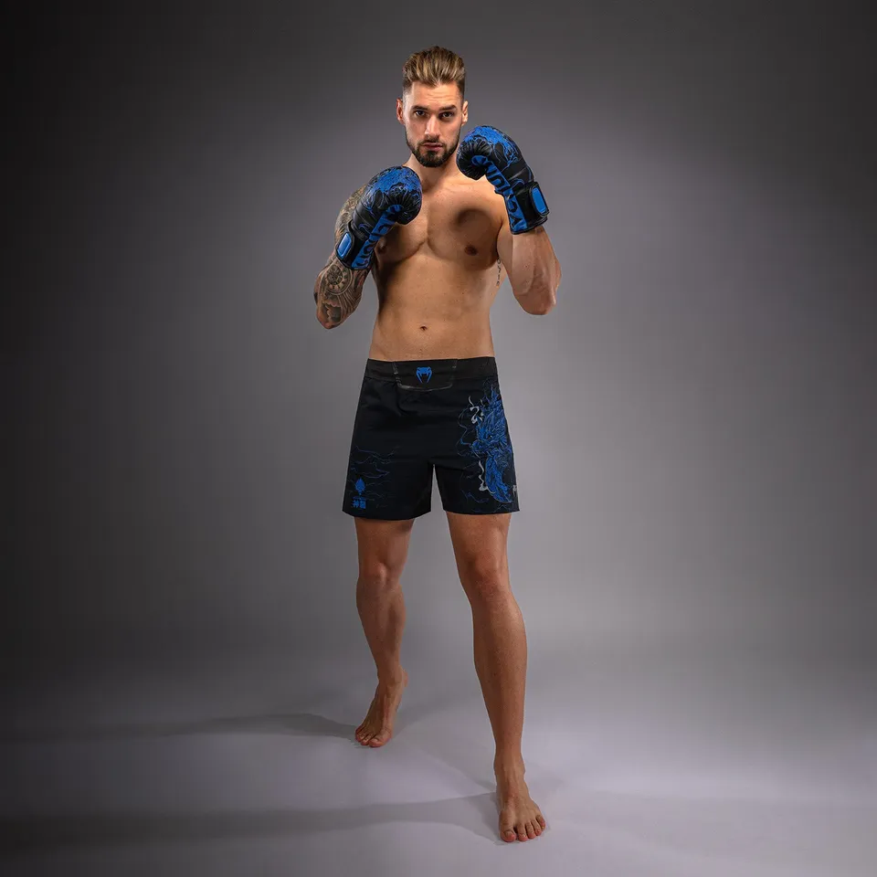 venum-thunder-dragon-fightshorts-herren-schwarz-k-nigsblau image 1